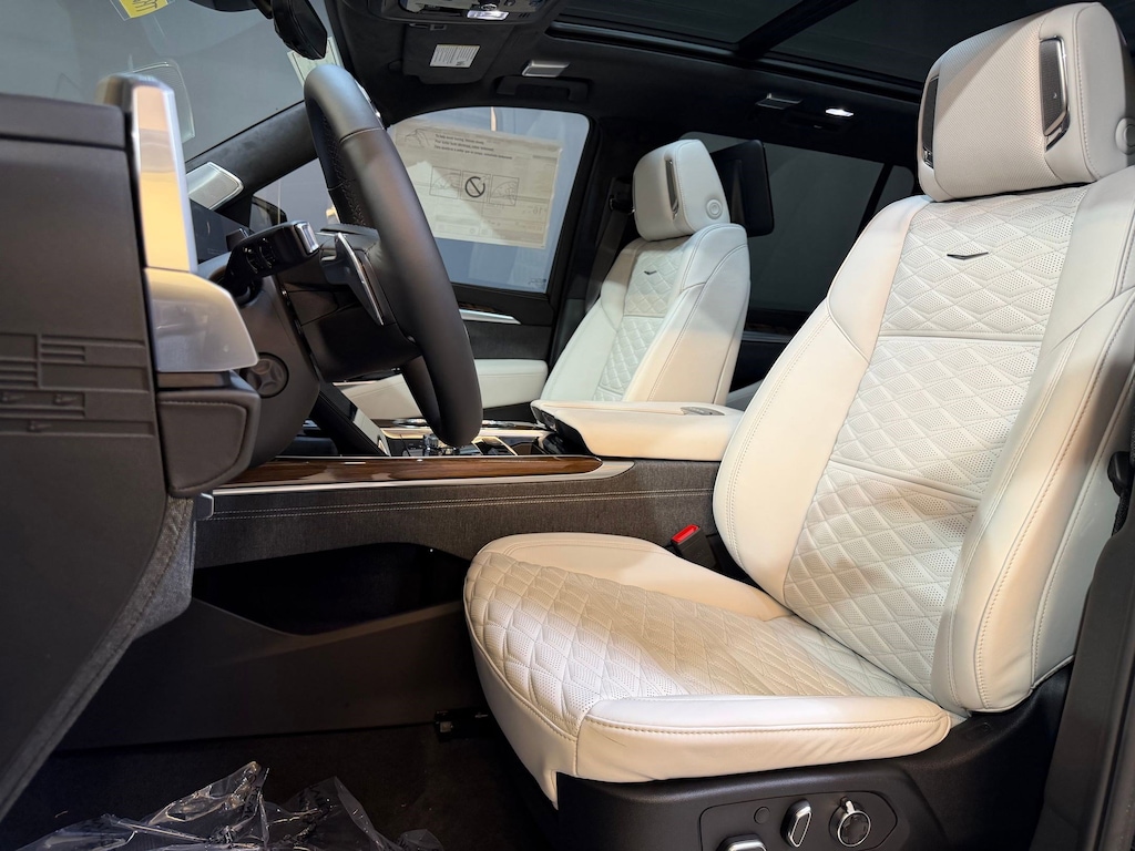 New 2026 CADILLAC Escalade ESV Platinum Sport SUV