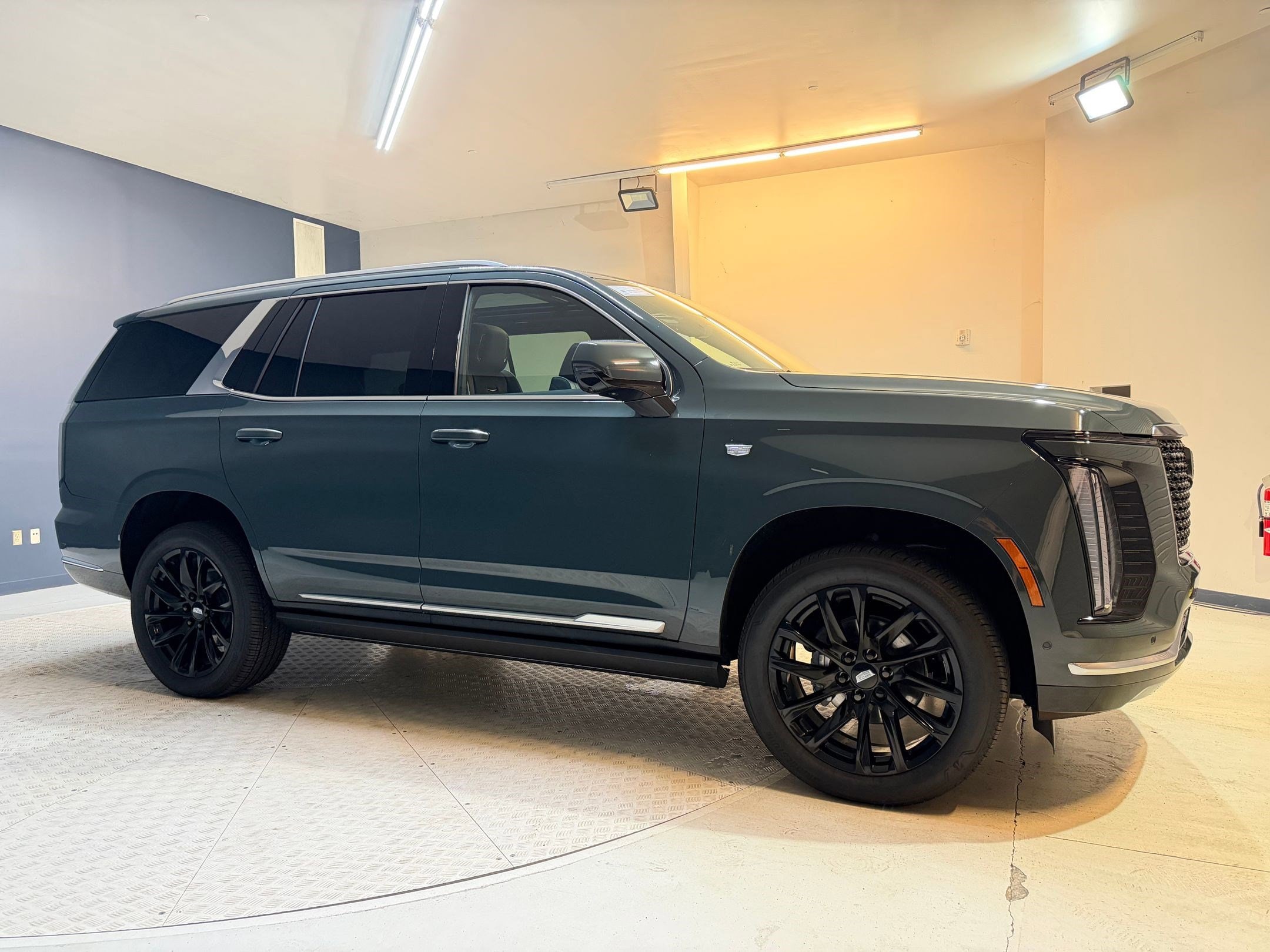 2026 Cadillac Escalade Luxury - Photo 6