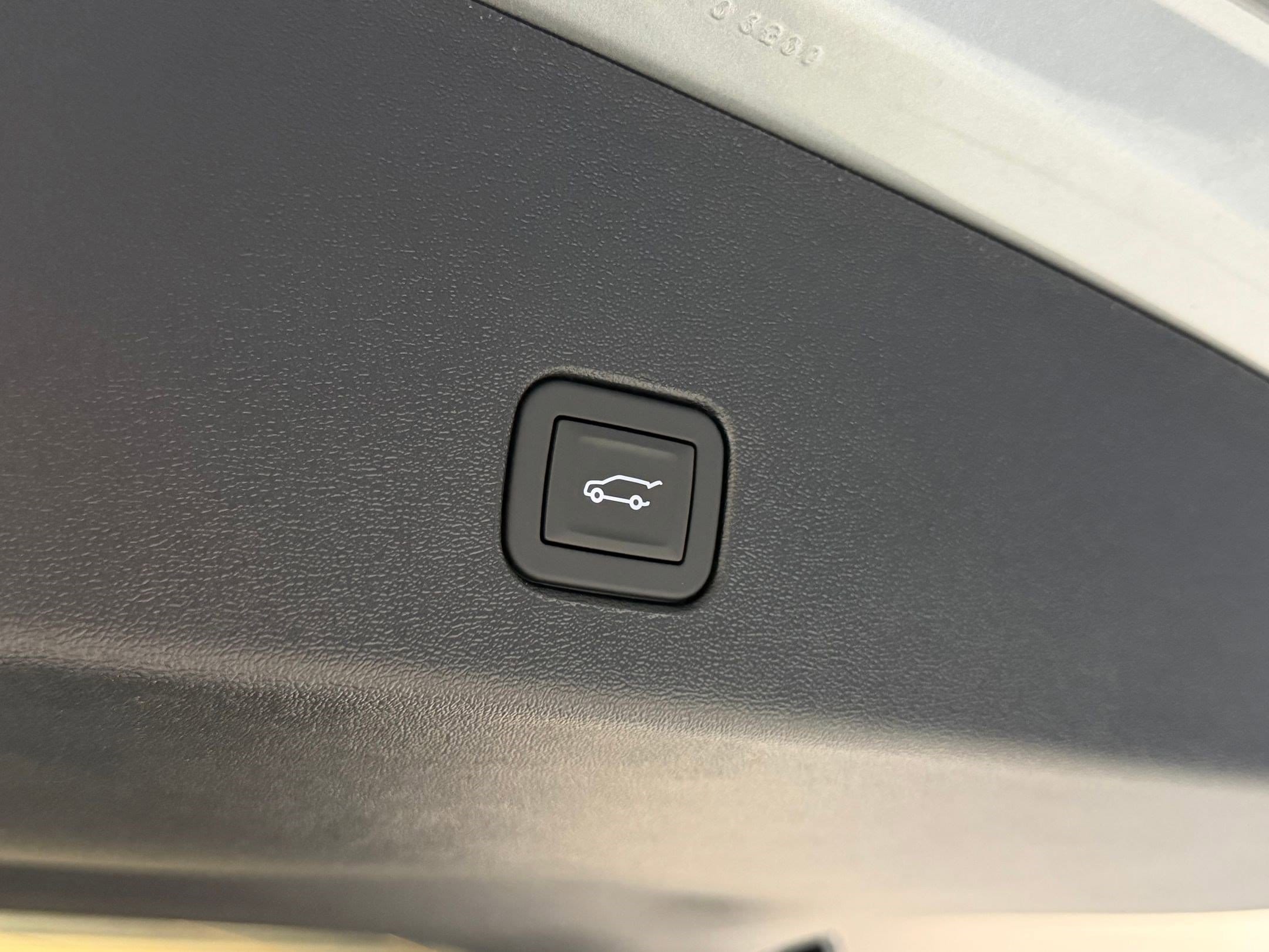 2026 Cadillac OPTIQ Sport - Photo 45