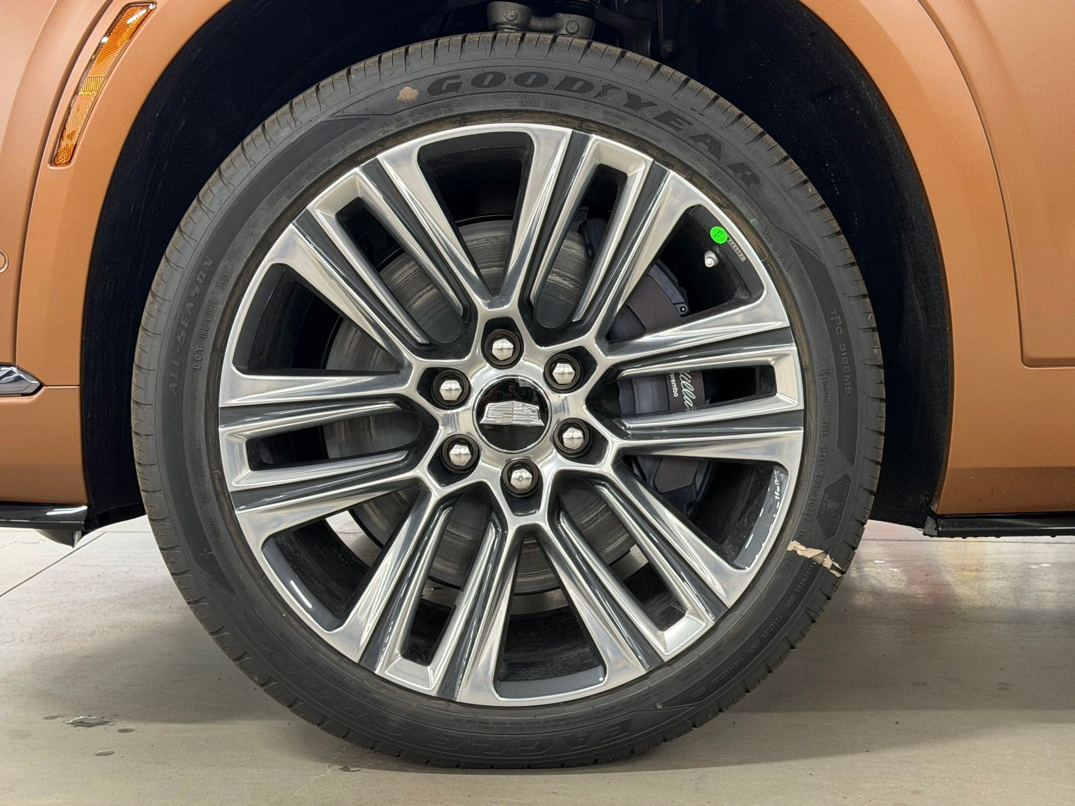 2027 Cadillac VISTIQ Platinum - Photo 12