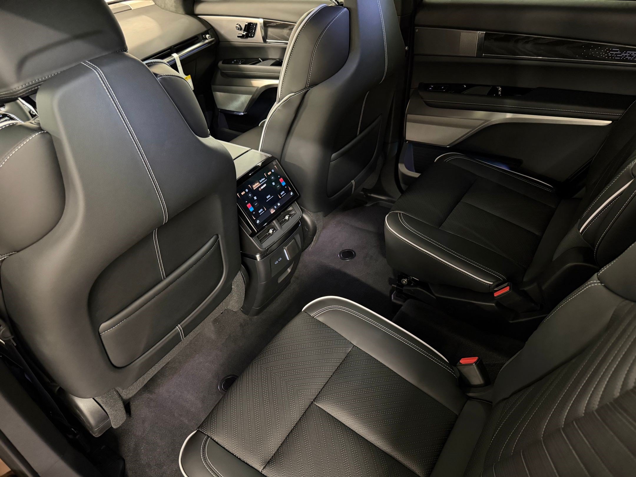 2027 Cadillac VISTIQ Platinum - Photo 37
