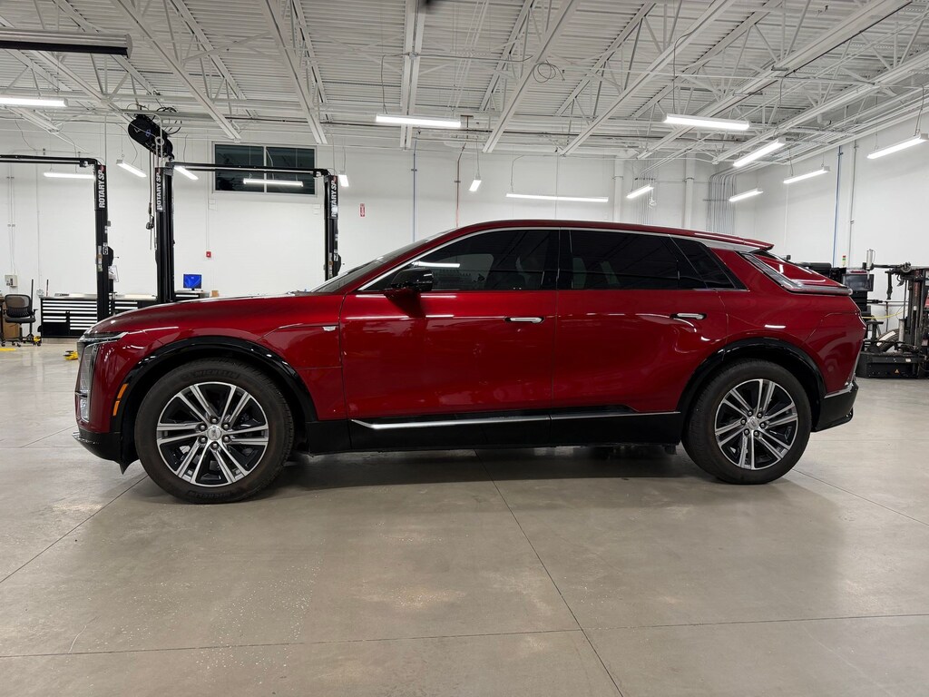 Used 2024 CADILLAC LYRIQ Luxury 1 SUV