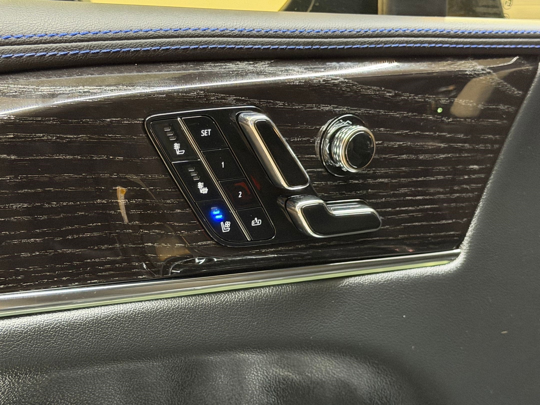 2025 Cadillac Escalade IQ Sport 1 - Photo 25