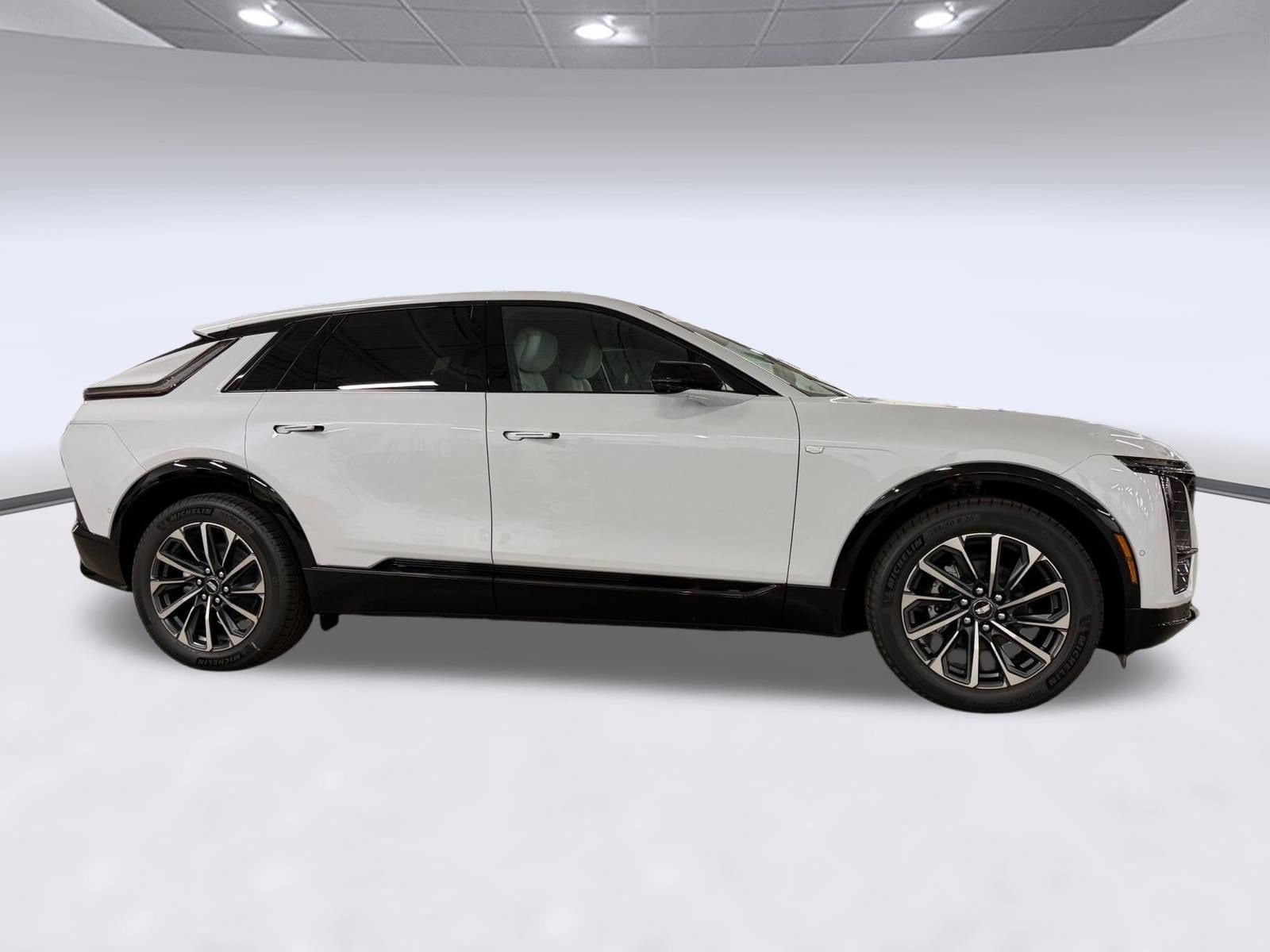 2027 Cadillac LYRIQ Sport - Photo 8
