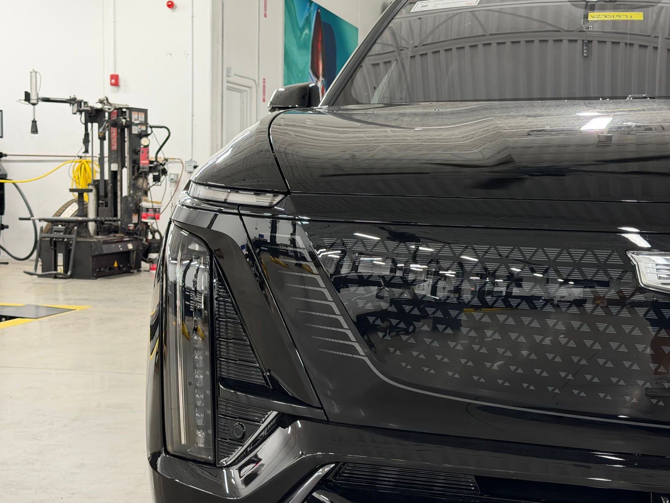 2027 Cadillac VISTIQ Sport - Photo 11