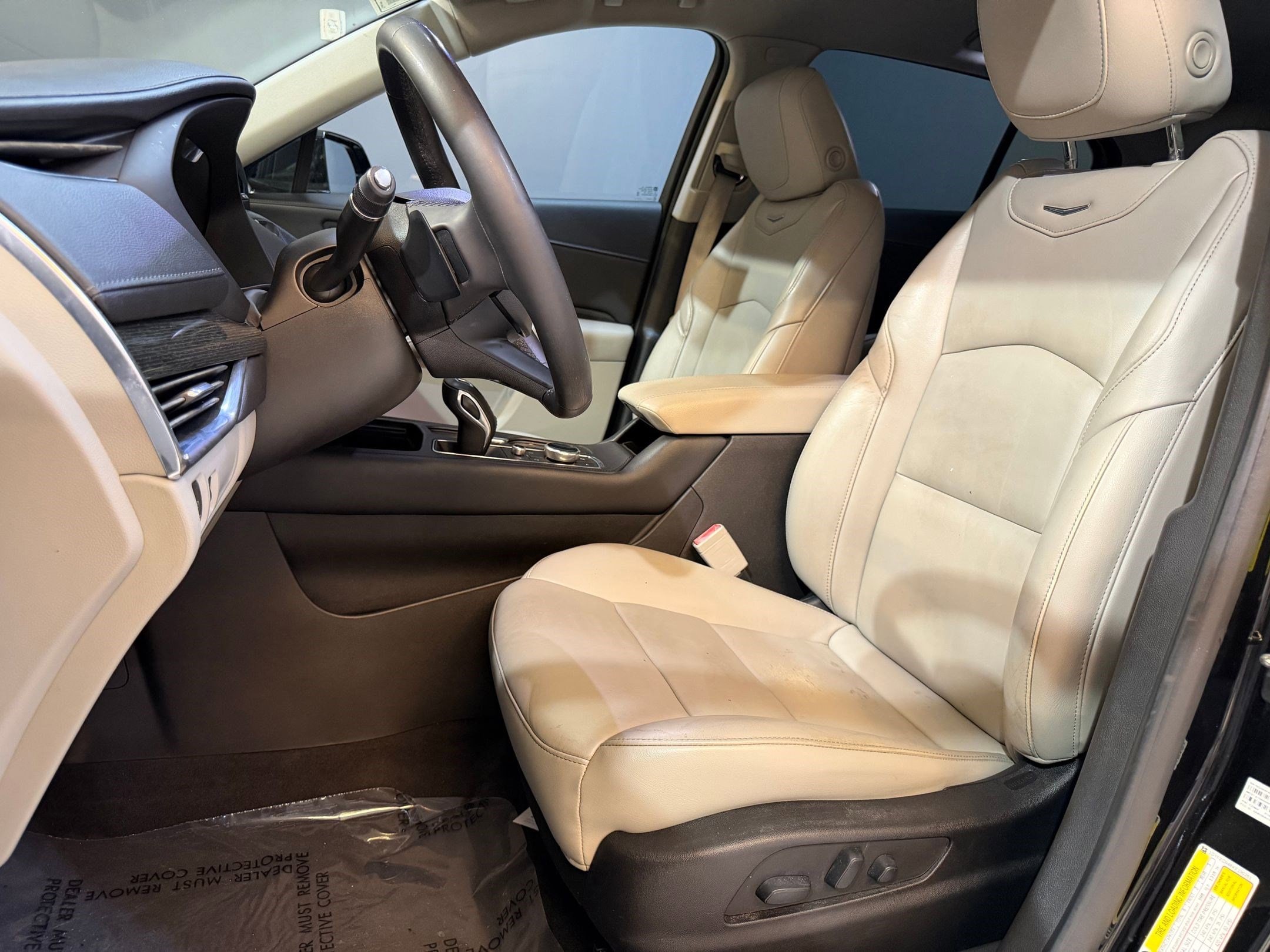 XT4 FWD Premium Luxury SUV