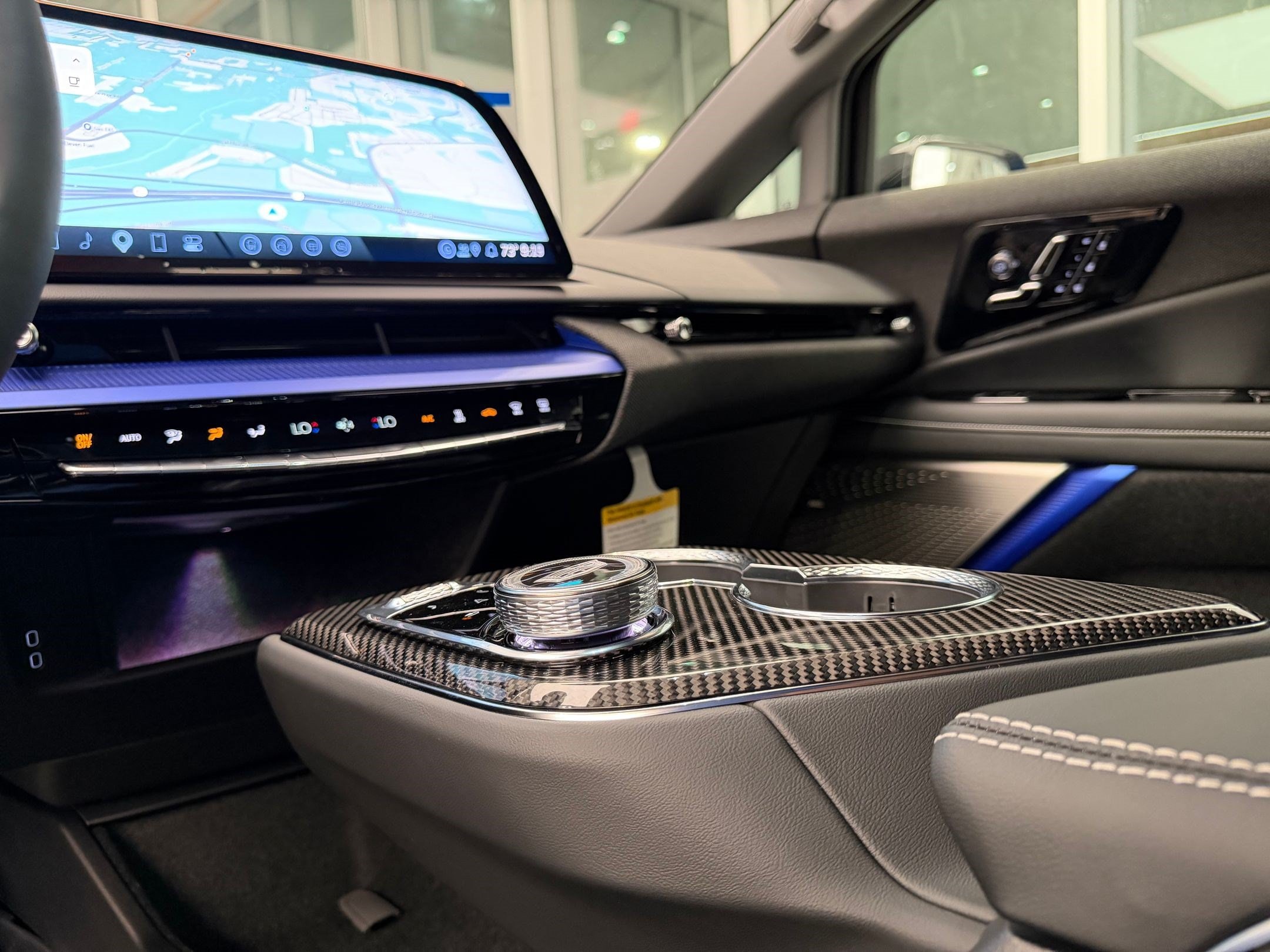 2027 Cadillac OPTIQ V-Series - Photo 15