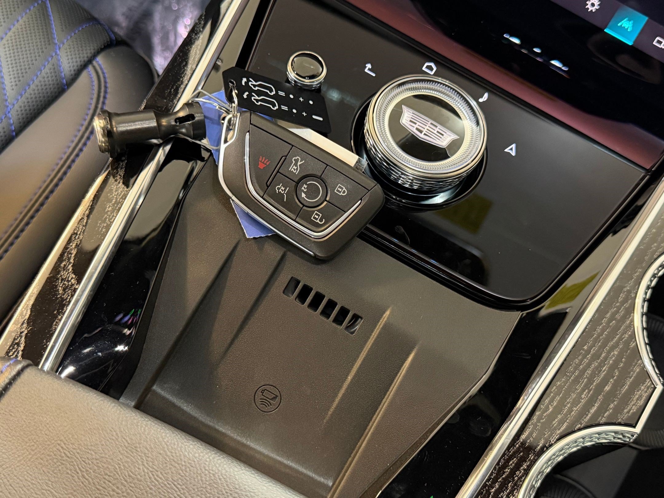 2026 Cadillac Escalade IQ Luxury - Photo 44