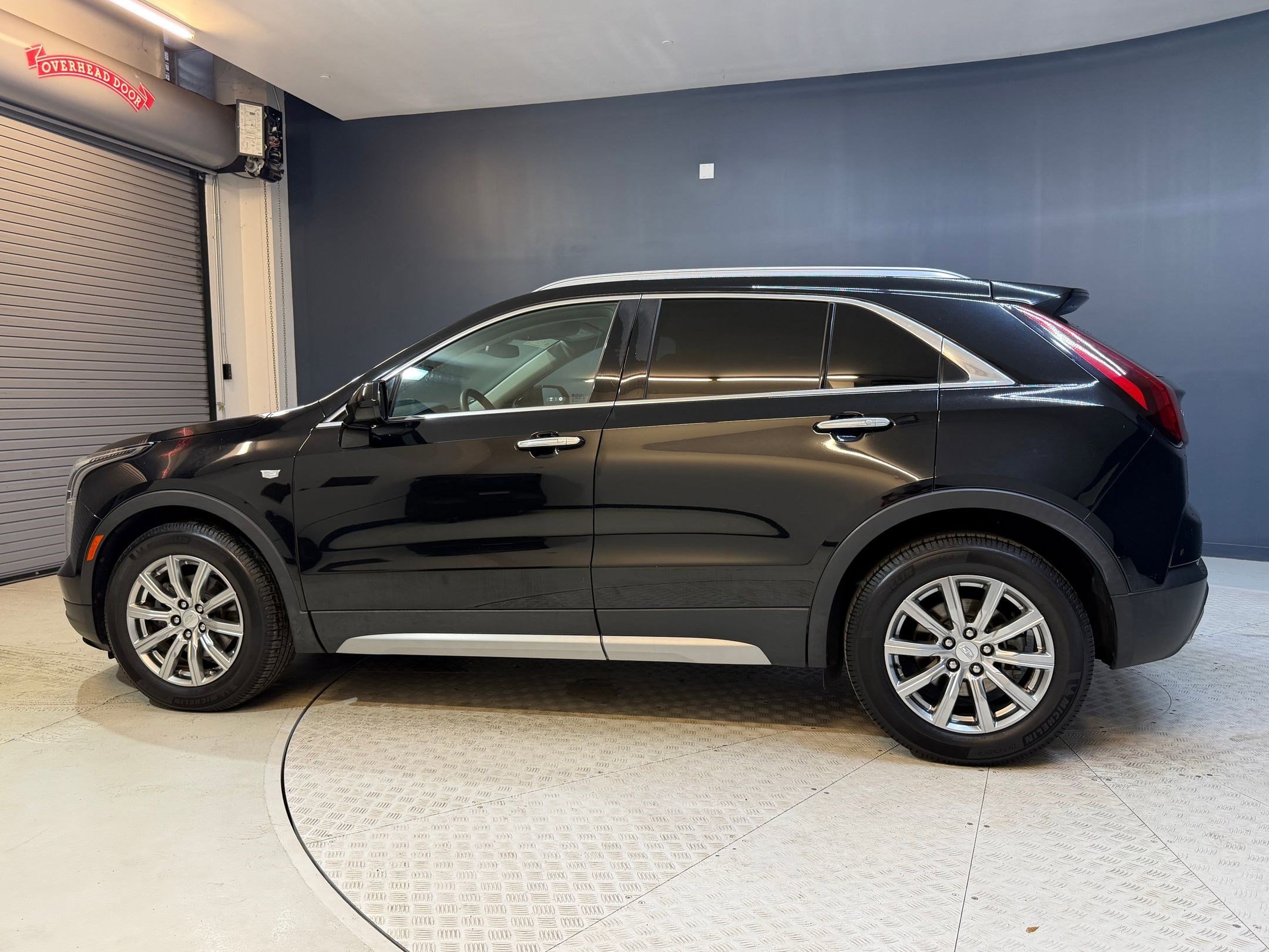 XT4 FWD Premium Luxury SUV