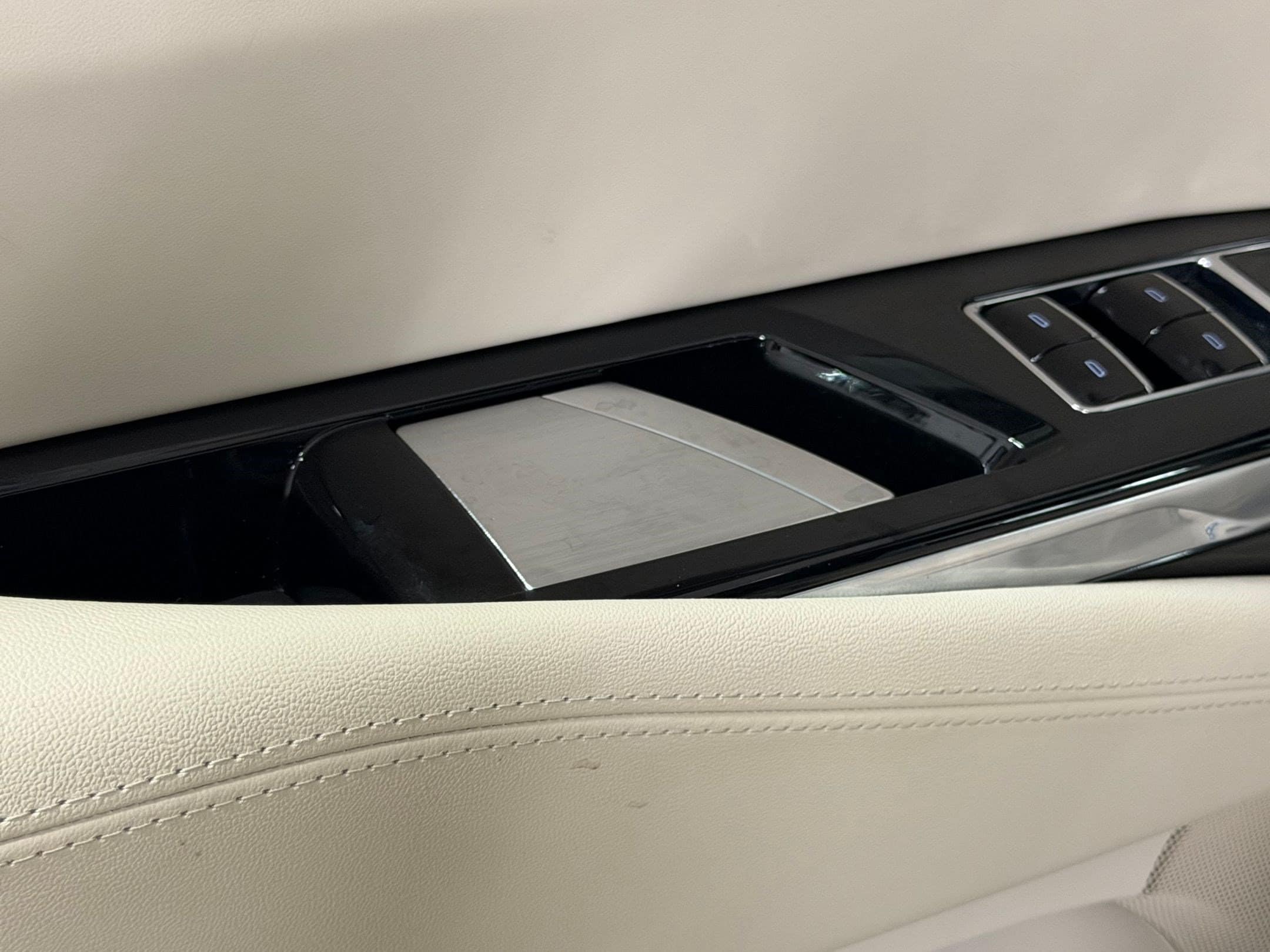 2026 Cadillac Escalade Platinum Sport - Photo 46