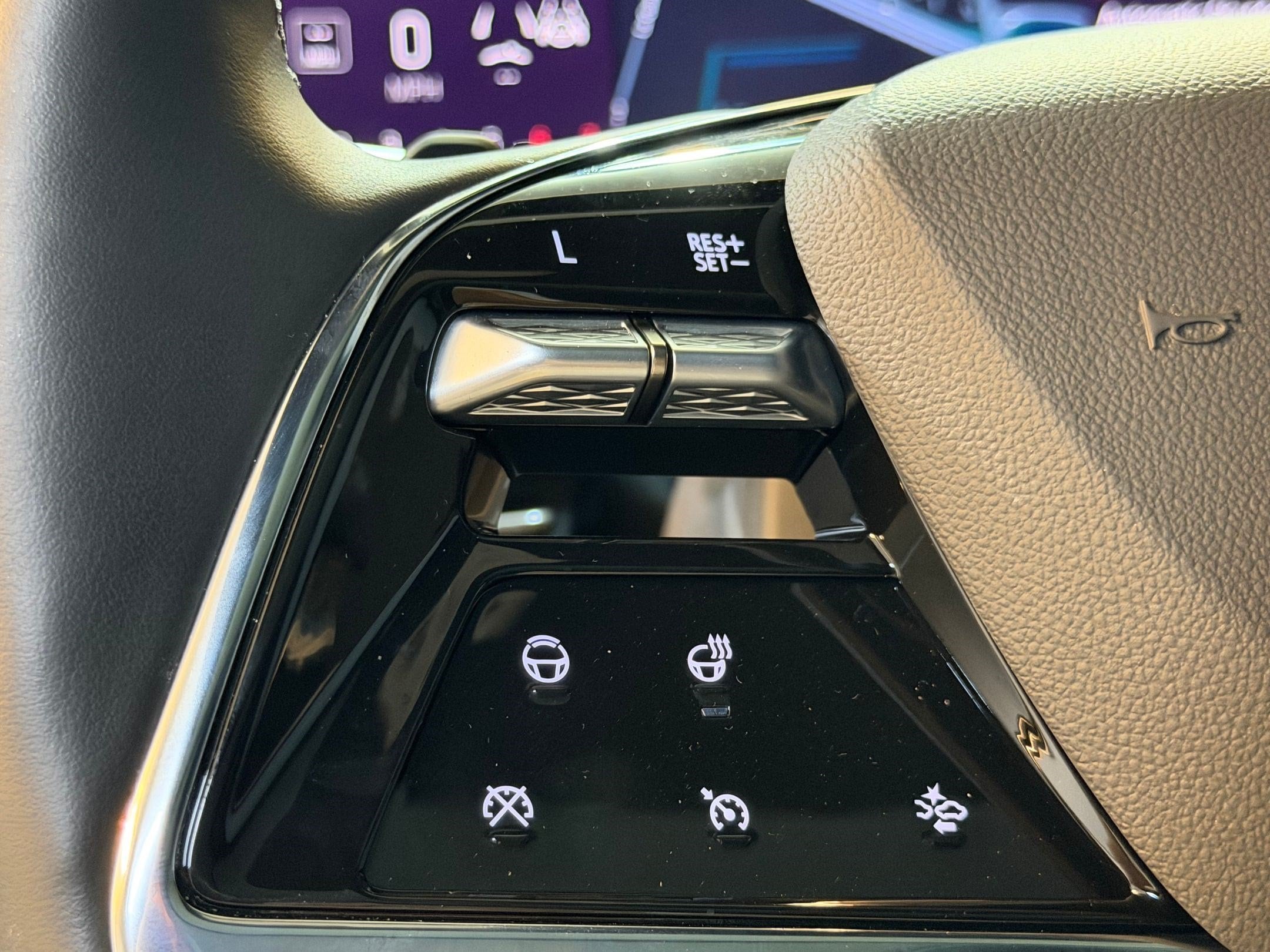 2026 Cadillac Escalade Luxury - Photo 16