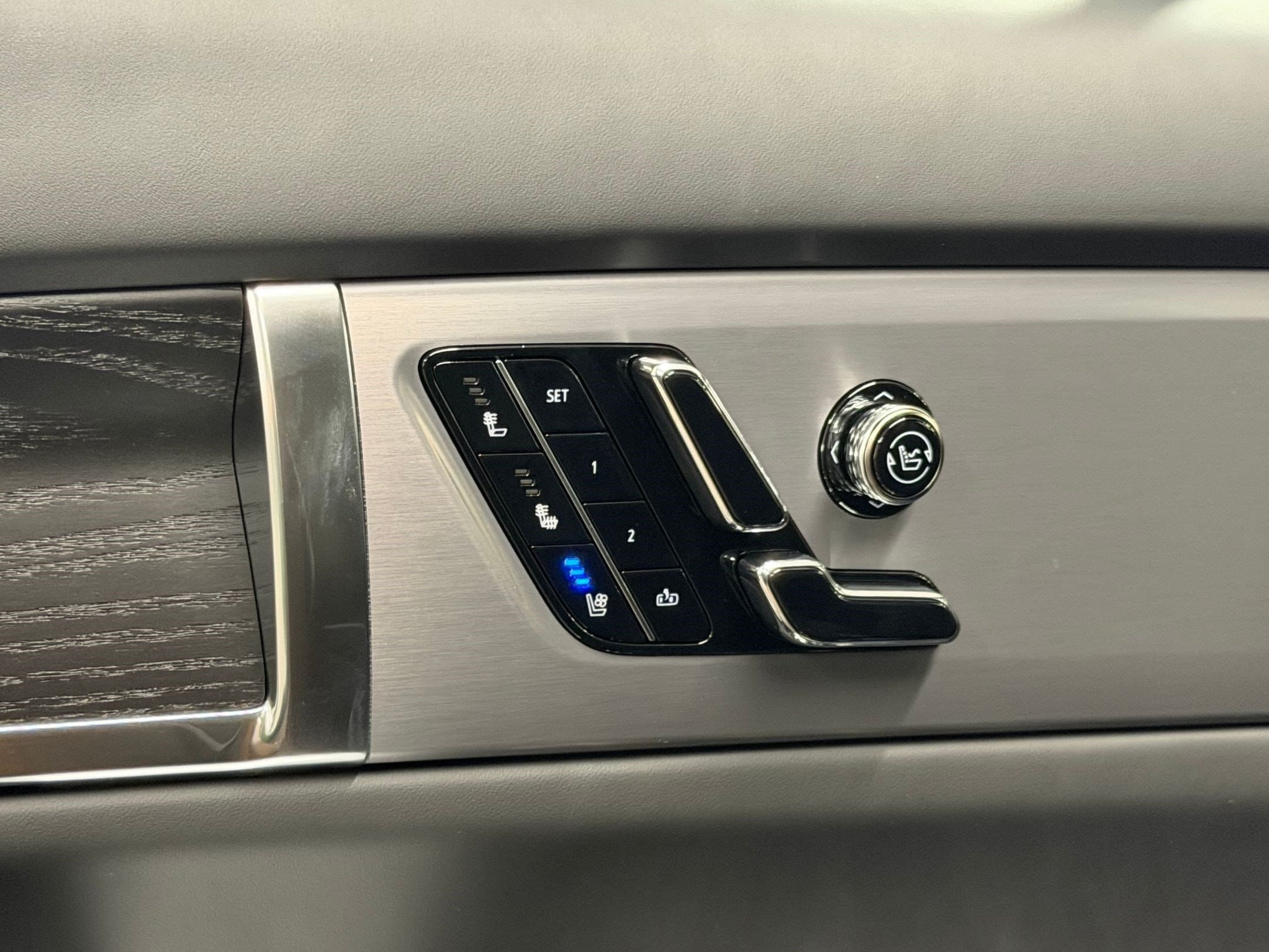 2027 Cadillac VISTIQ Platinum - Photo 21