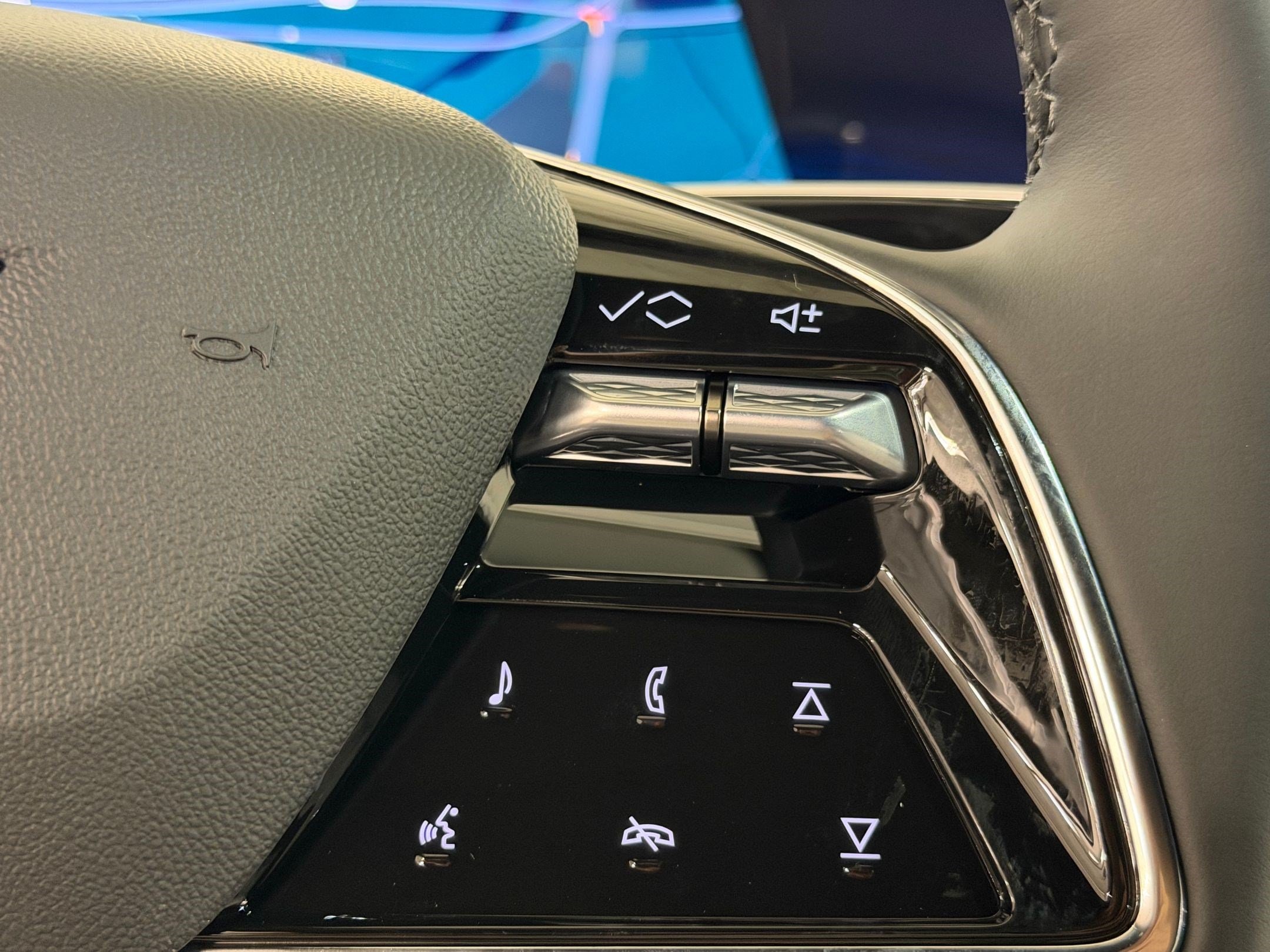 2027 Cadillac LYRIQ Sport - Photo 16