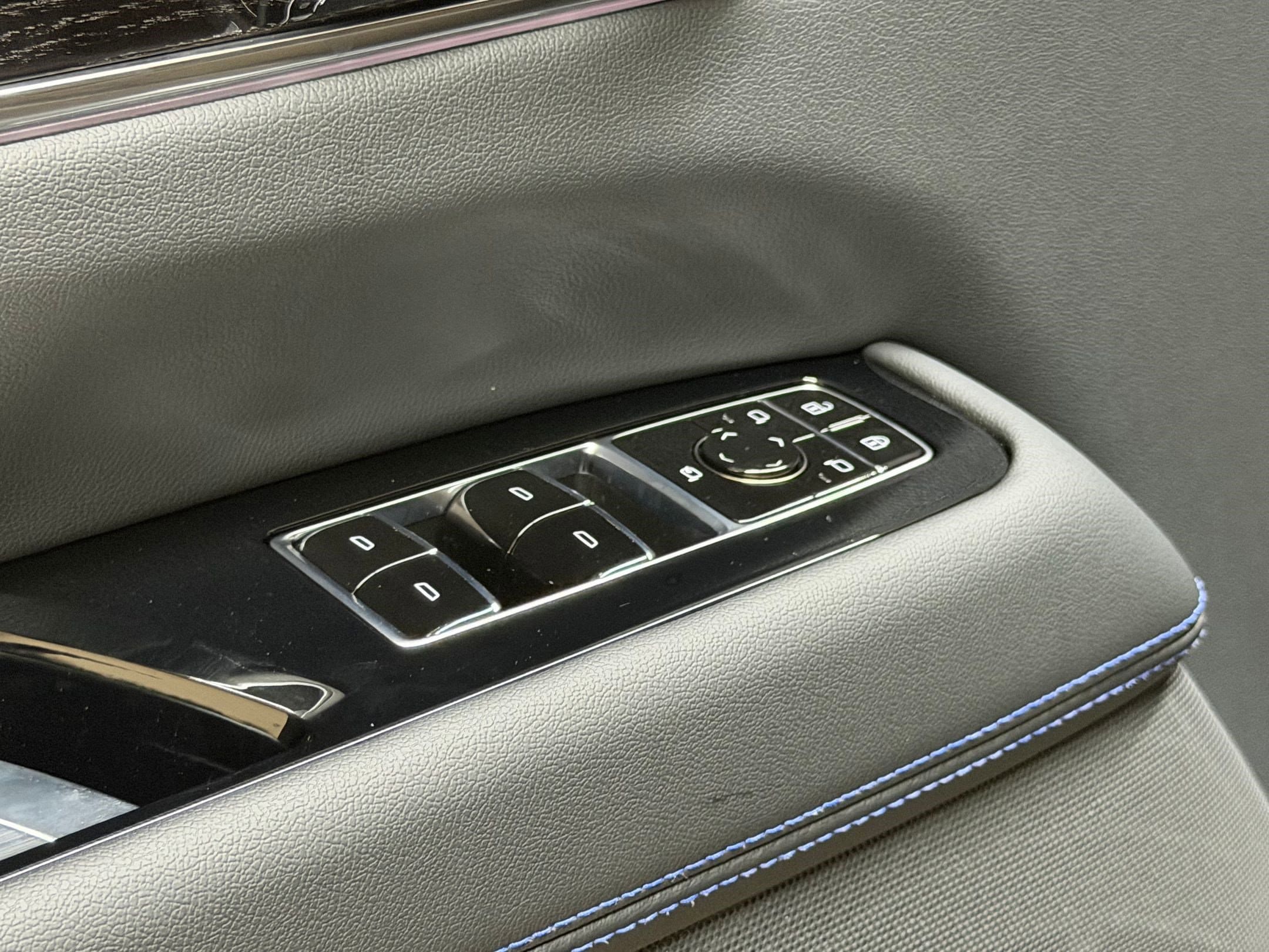 2026 Cadillac Escalade IQ Luxury - Photo 24