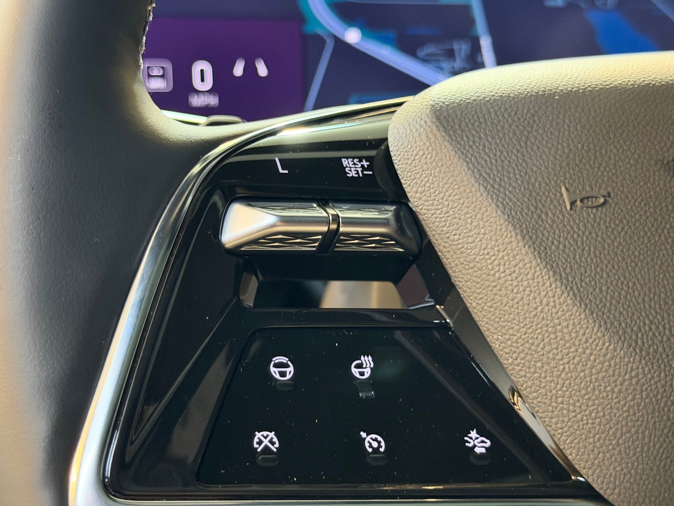 2026 Cadillac Escalade Luxury - Photo 14