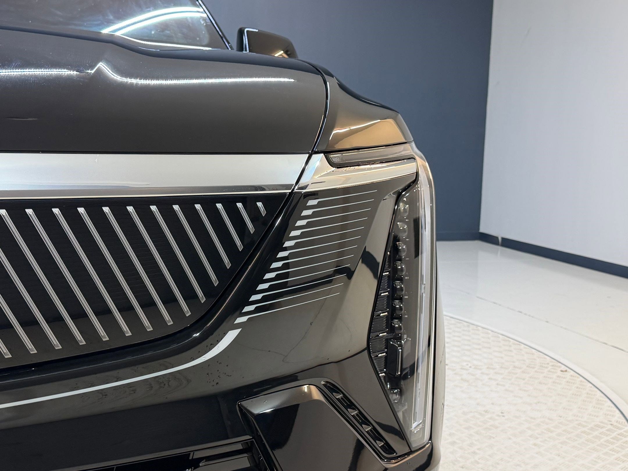 2026 Cadillac Escalade IQ Luxury - Photo 10