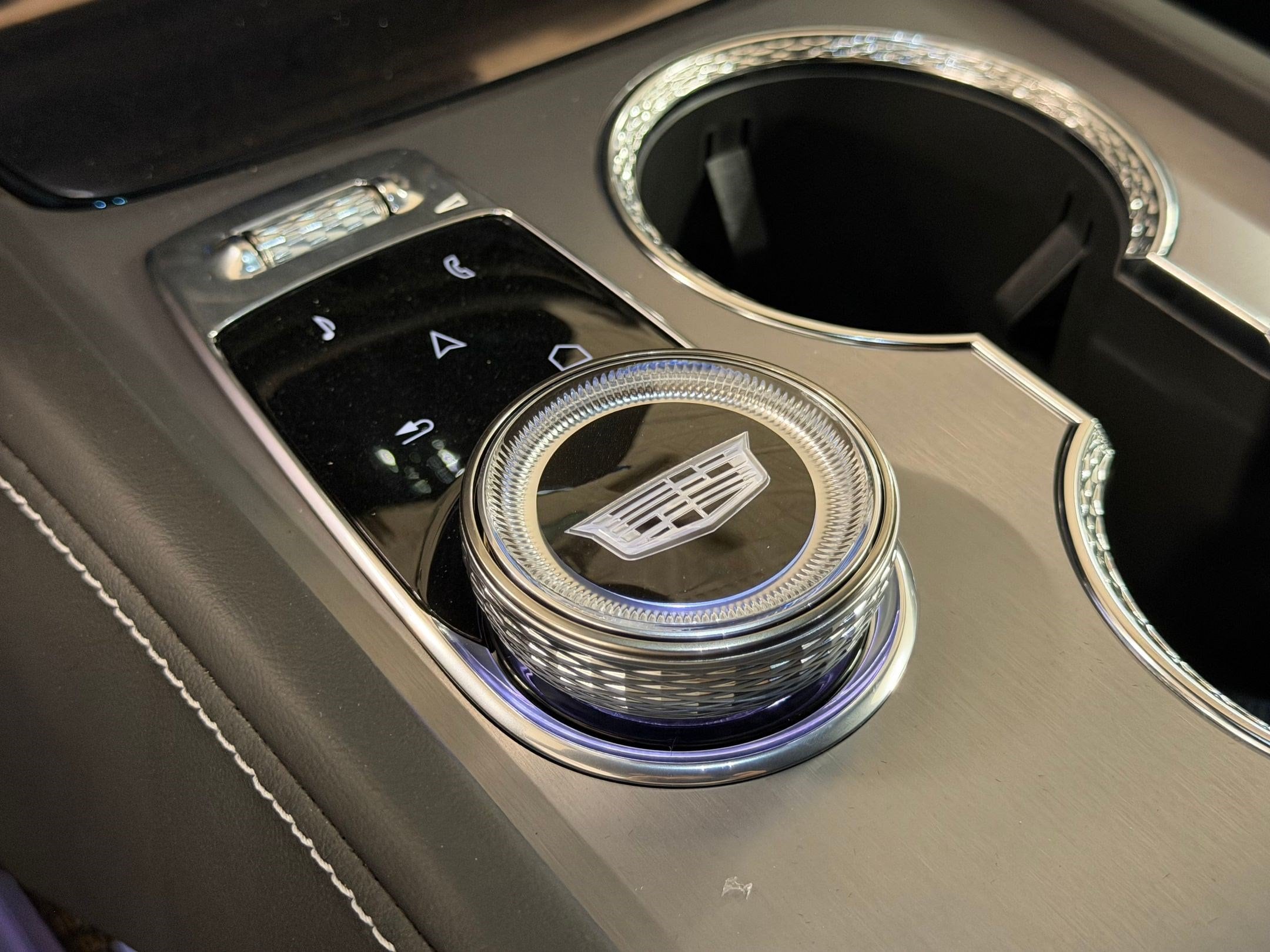 2026 Cadillac VISTIQ Sport - Photo 21
