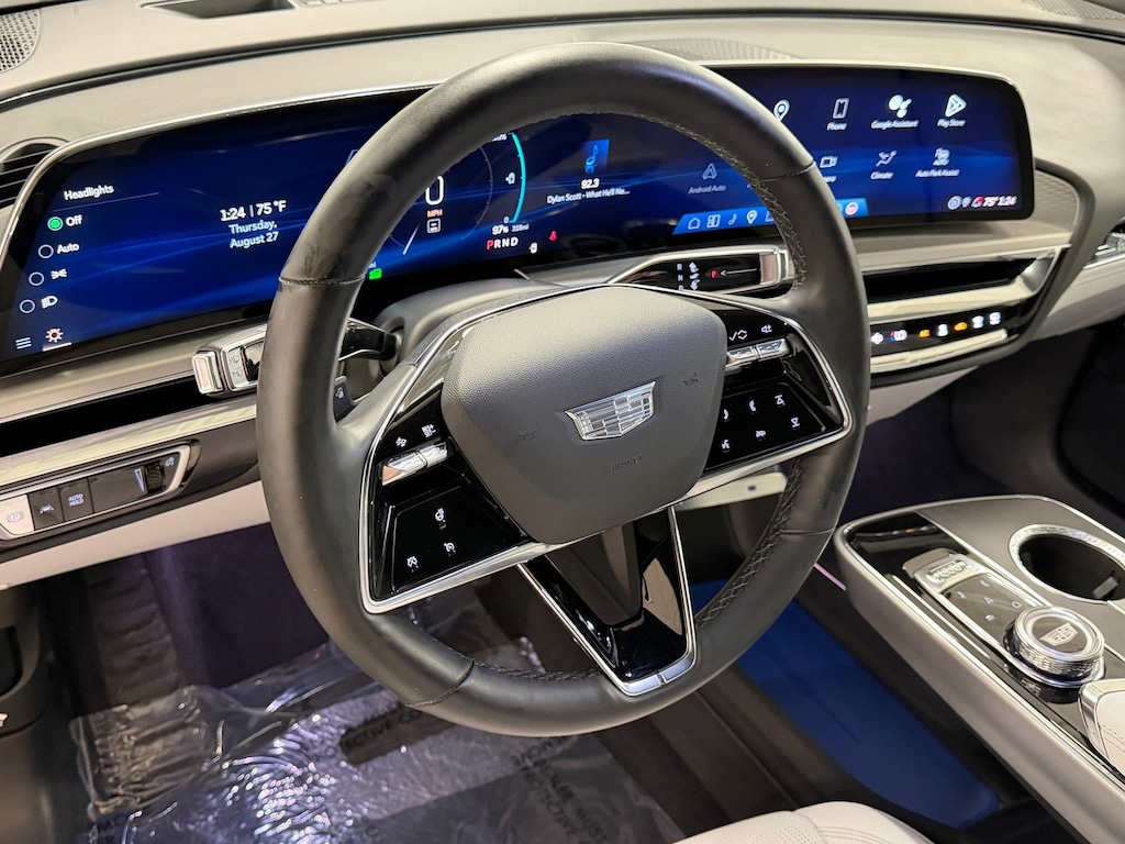 Certified 2024 CADILLAC LYRIQ Luxury 1 SUV