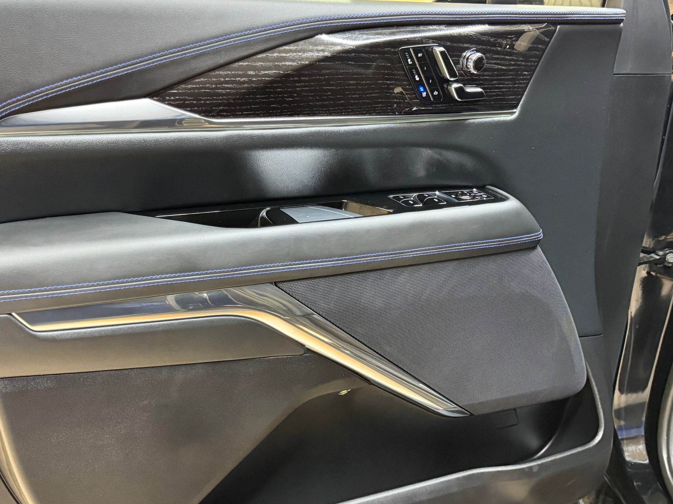 2025 Cadillac Escalade IQ Sport 1 - Photo 12