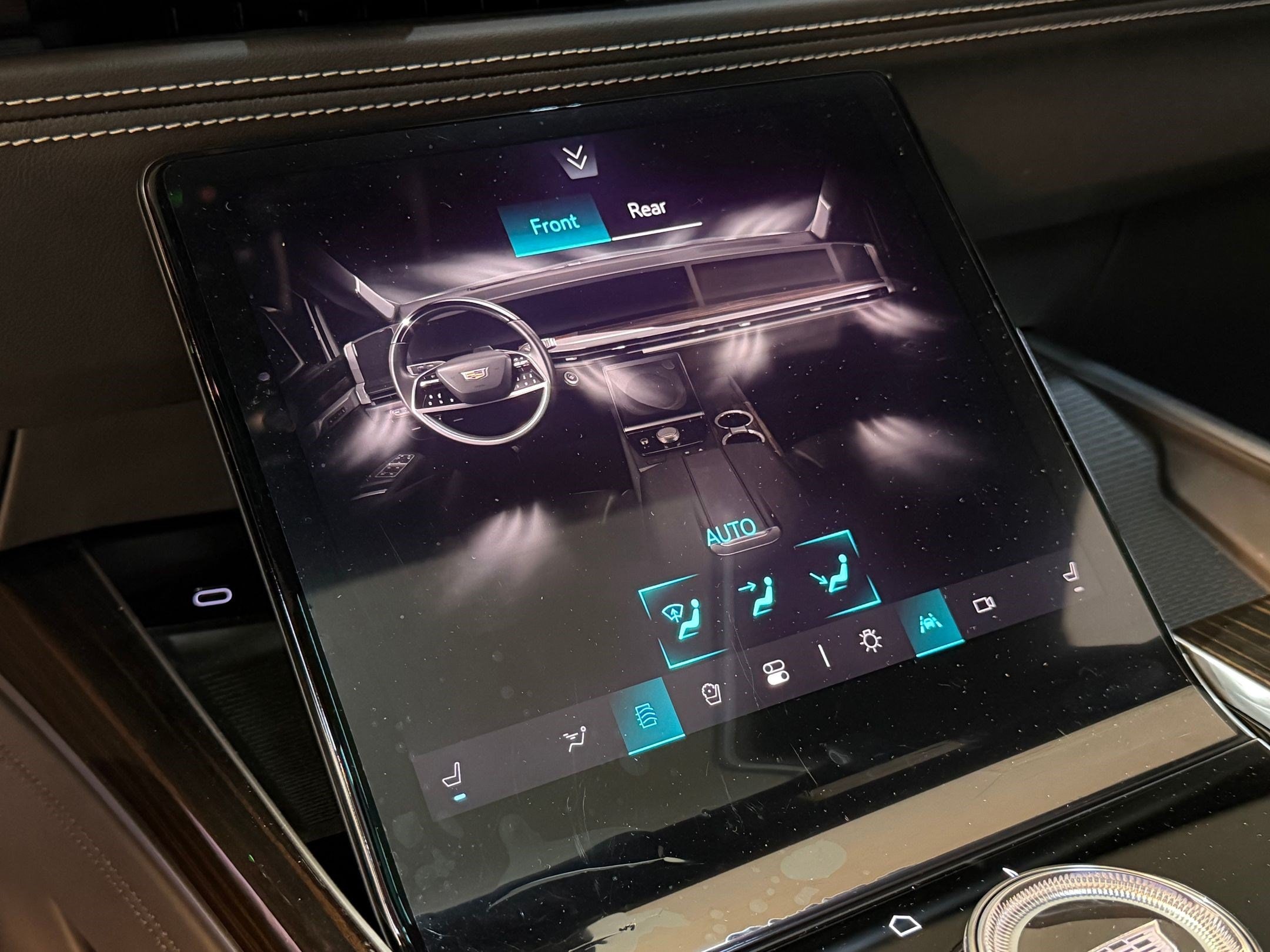 2026 Cadillac Escalade Luxury - Photo 37