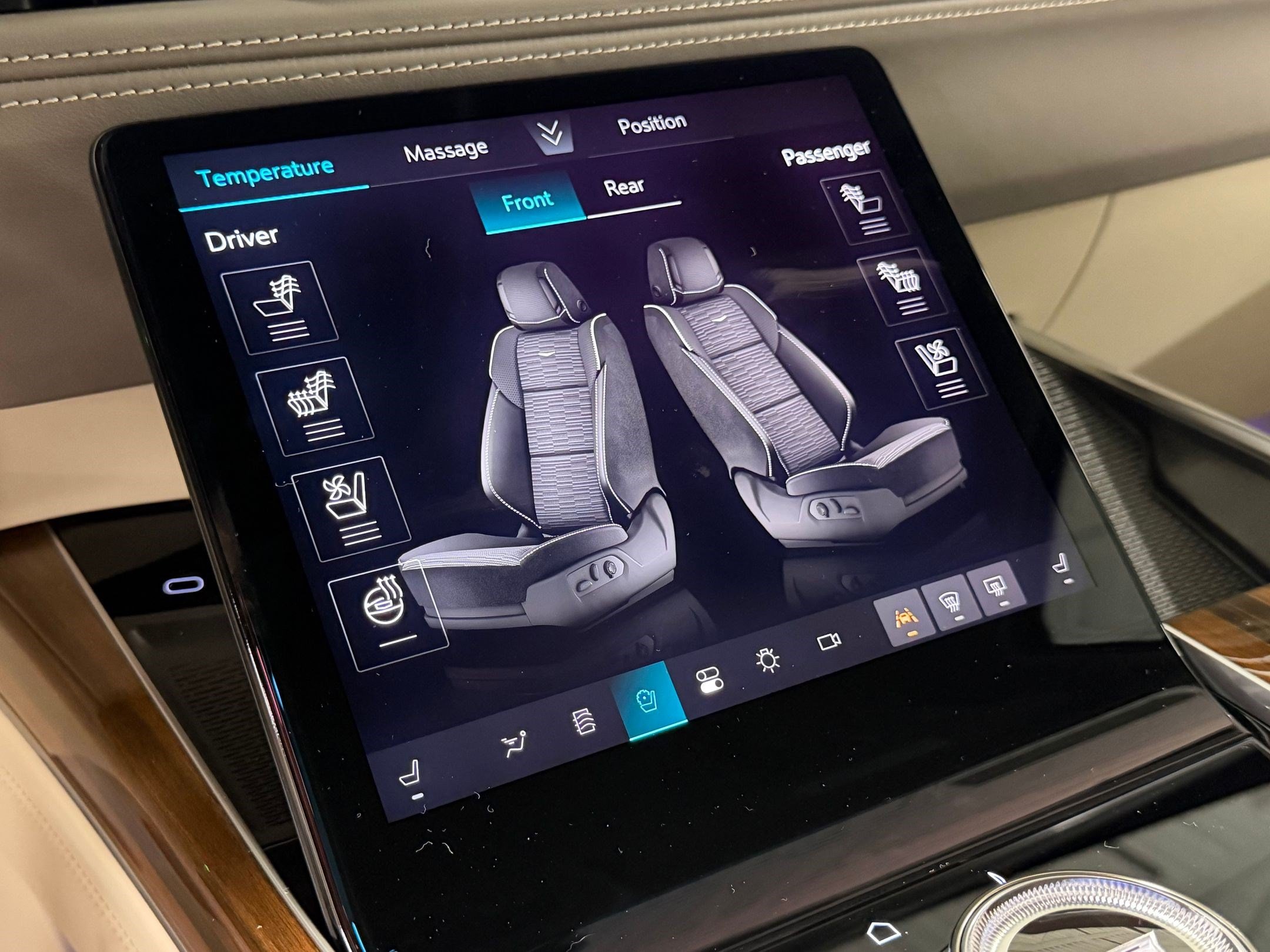 2026 Cadillac Escalade Platinum Sport - Photo 33