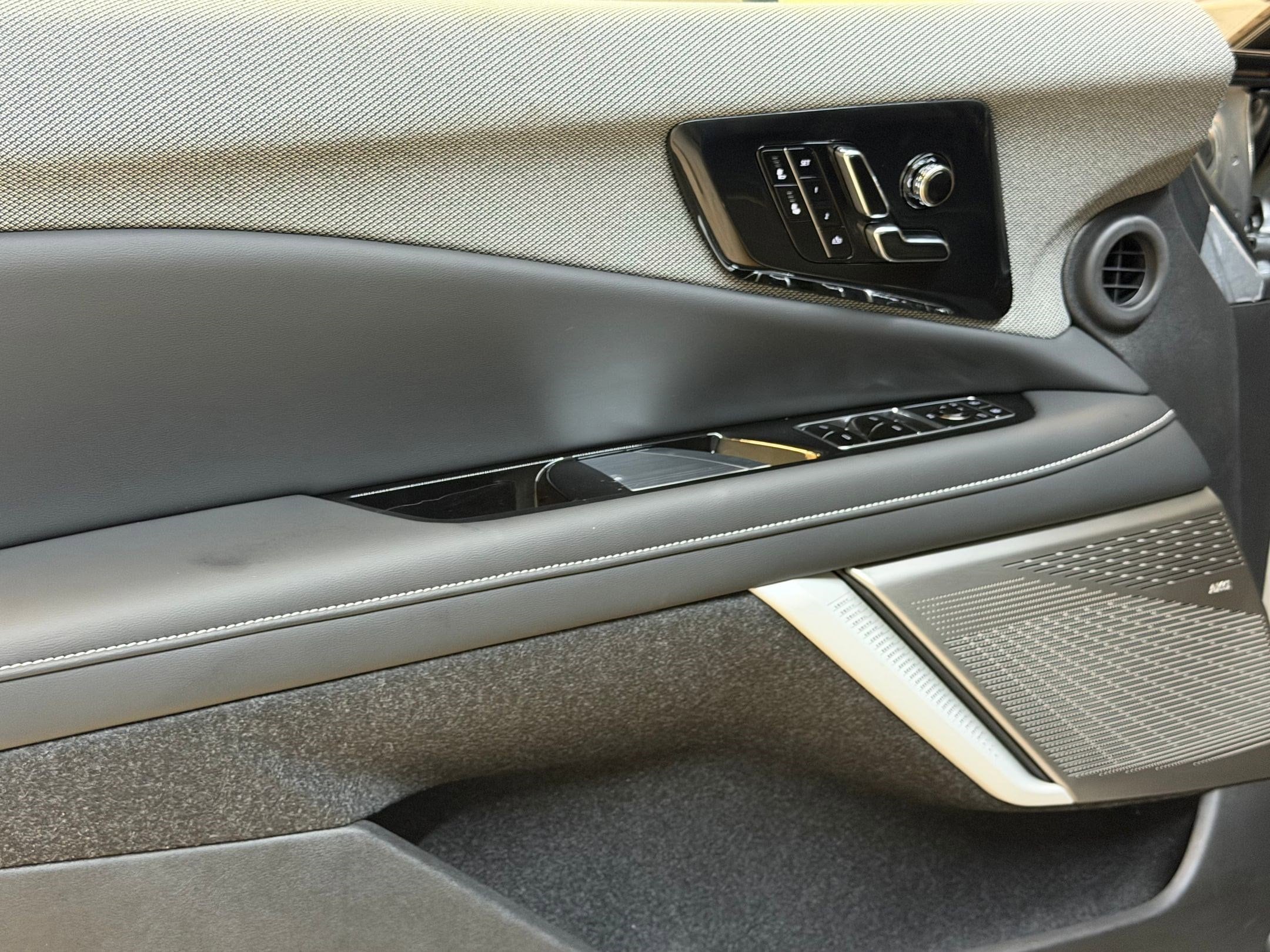2026 Cadillac OPTIQ Sport - Photo 13