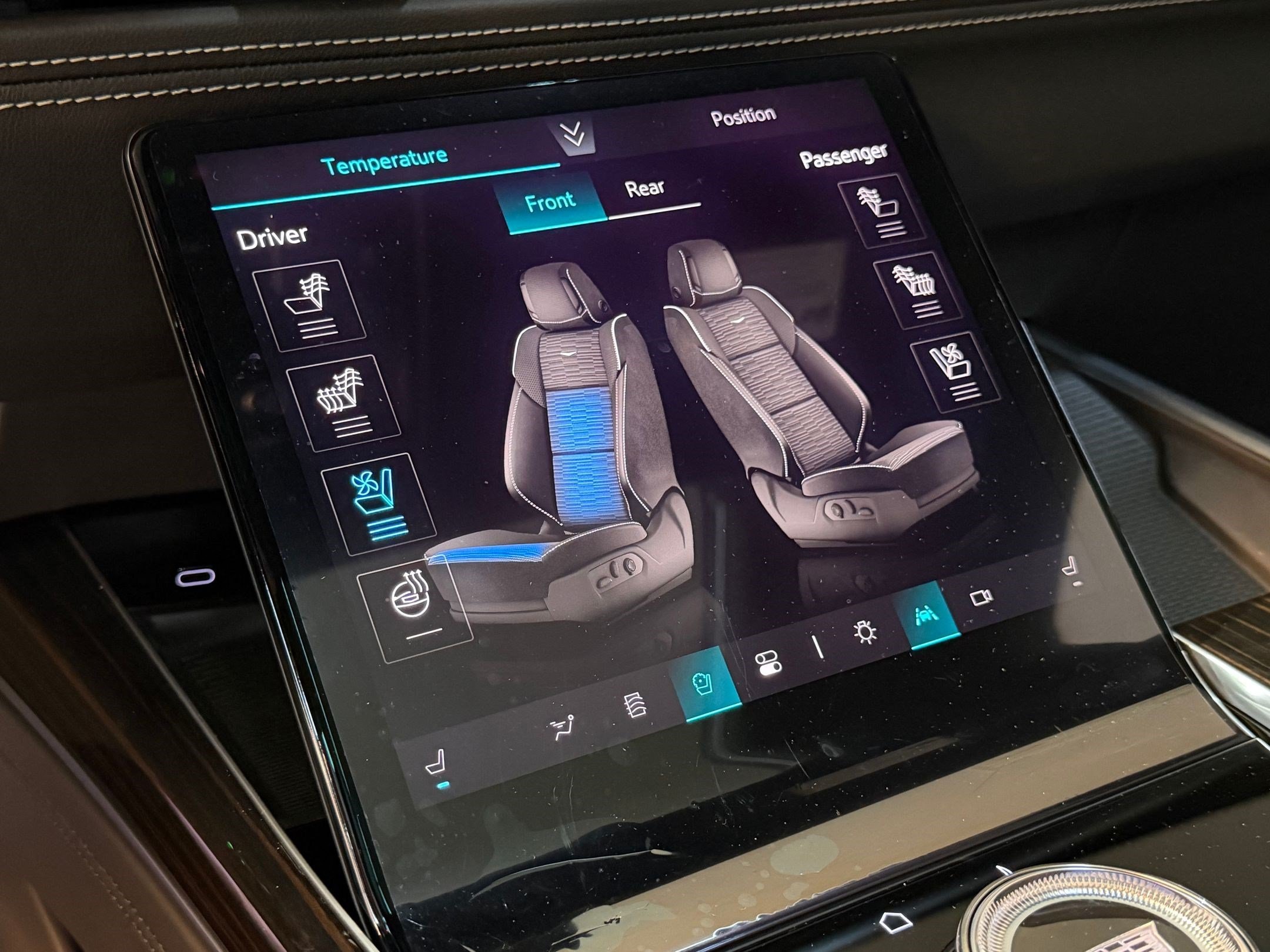 2026 Cadillac Escalade Luxury - Photo 38