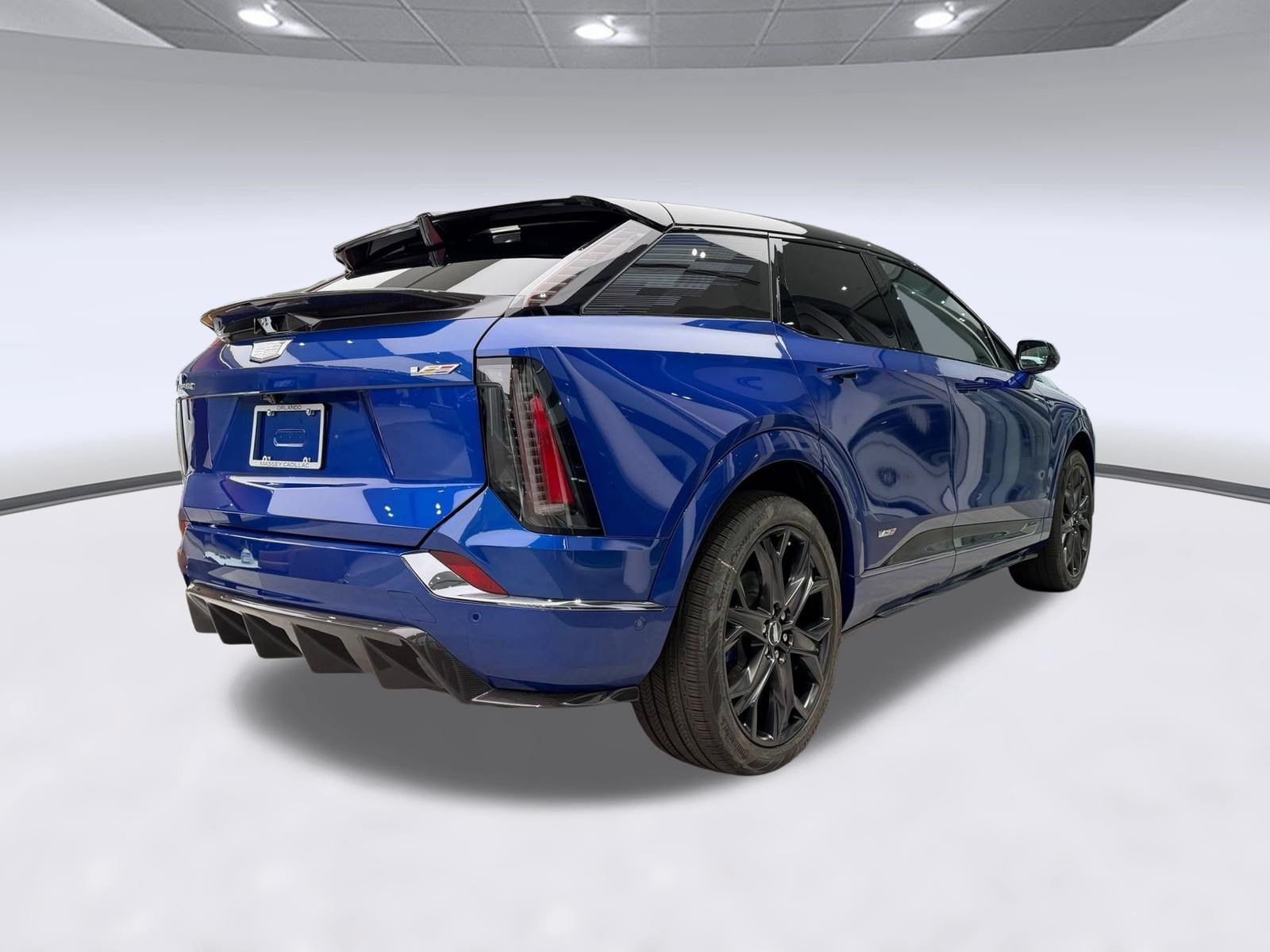2027 Cadillac OPTIQ V-Series - Photo 7