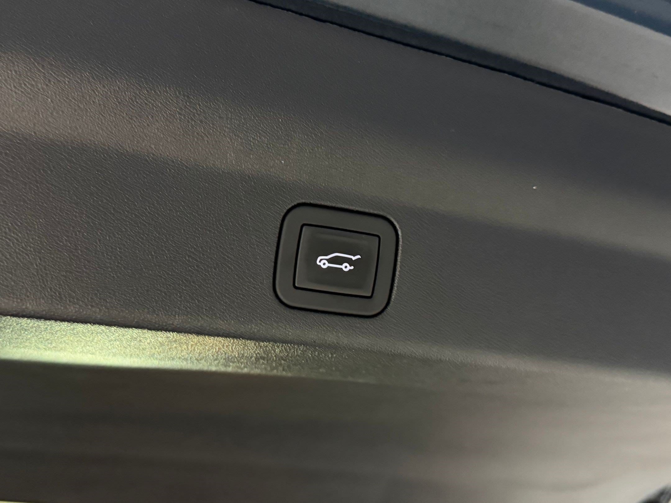 2026 Cadillac Escalade IQ Sport - Photo 50
