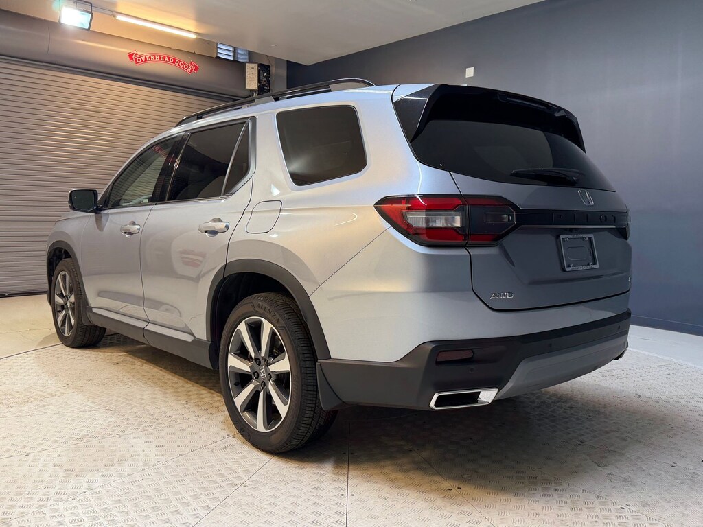 Used 2025 Honda Pilot Touring