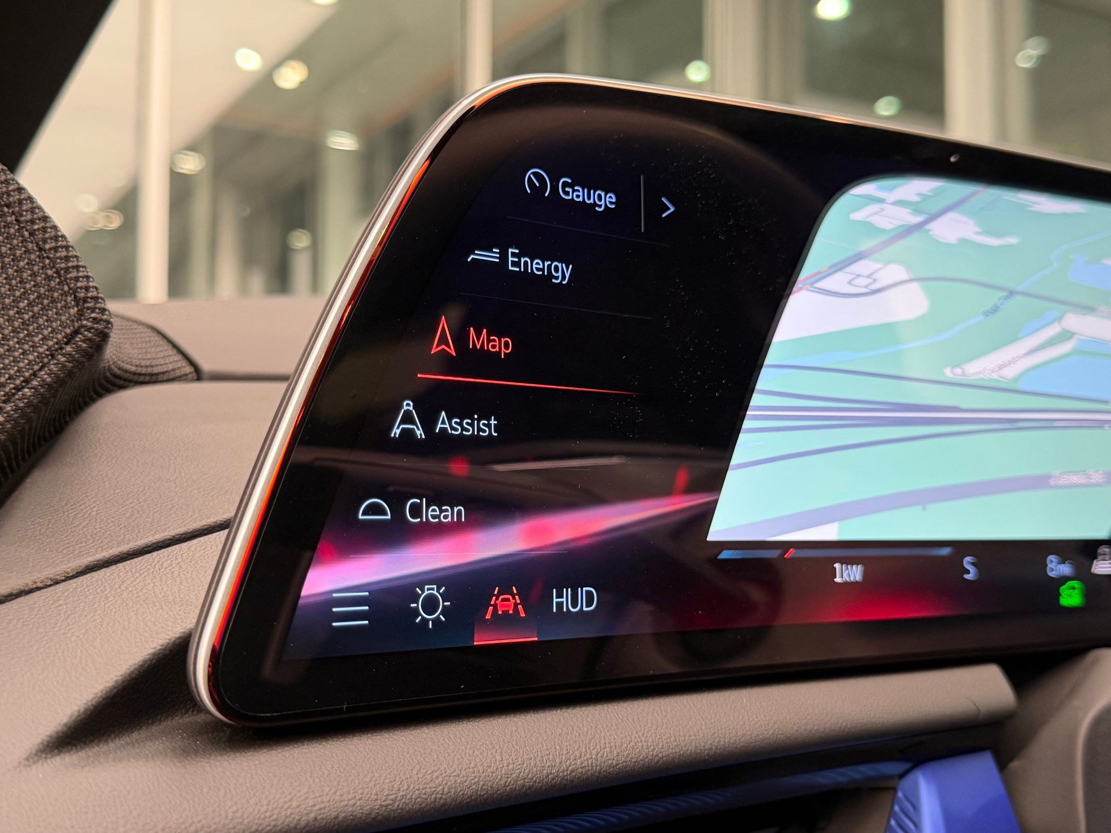 2027 Cadillac OPTIQ V-Series - Photo 32