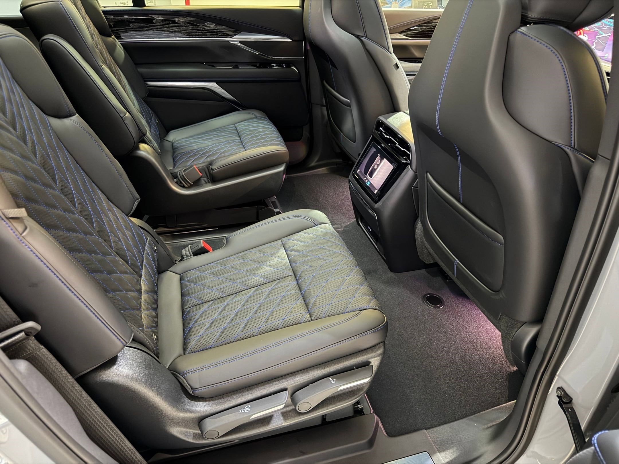 2026 Cadillac Escalade IQ Sport - Photo 52