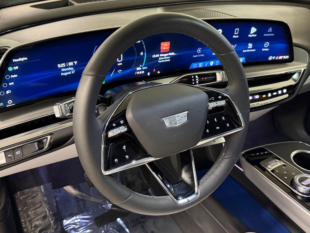 Used 2024 CADILLAC LYRIQ Luxury 1 SUV