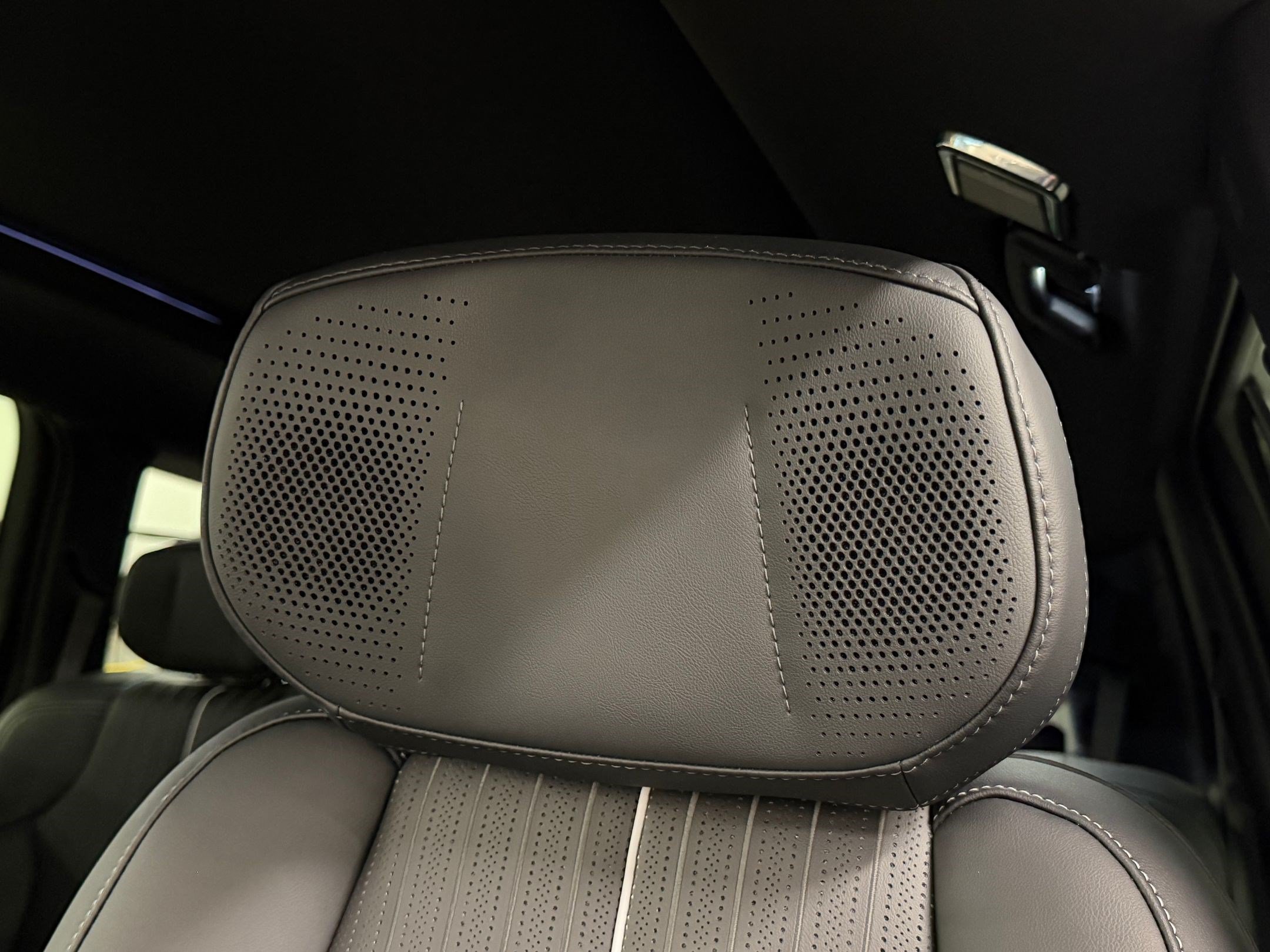 2027 Cadillac VISTIQ Sport - Photo 37