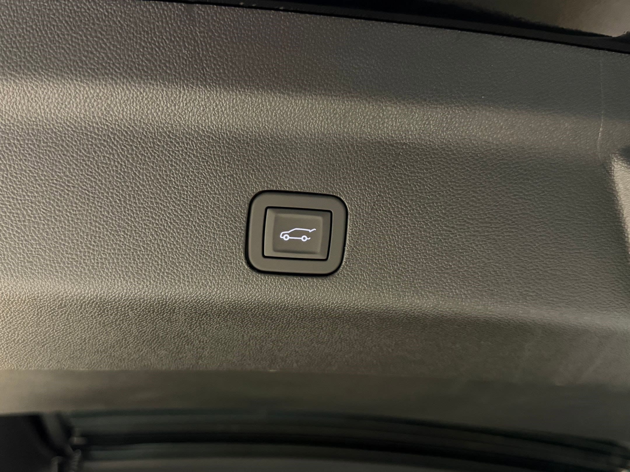 2026 Cadillac Escalade Luxury - Photo 55