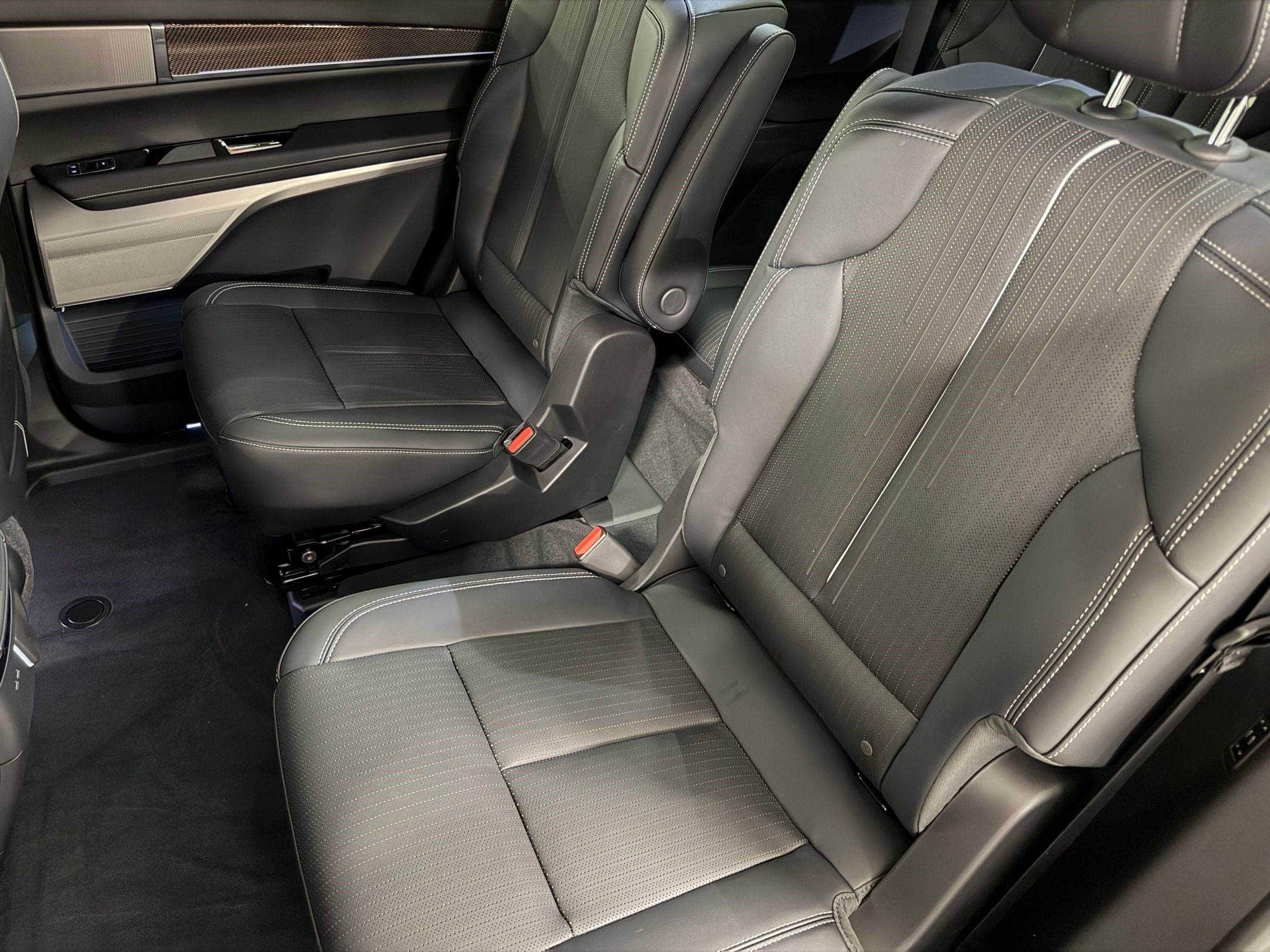 2027 Cadillac VISTIQ Sport - Photo 35