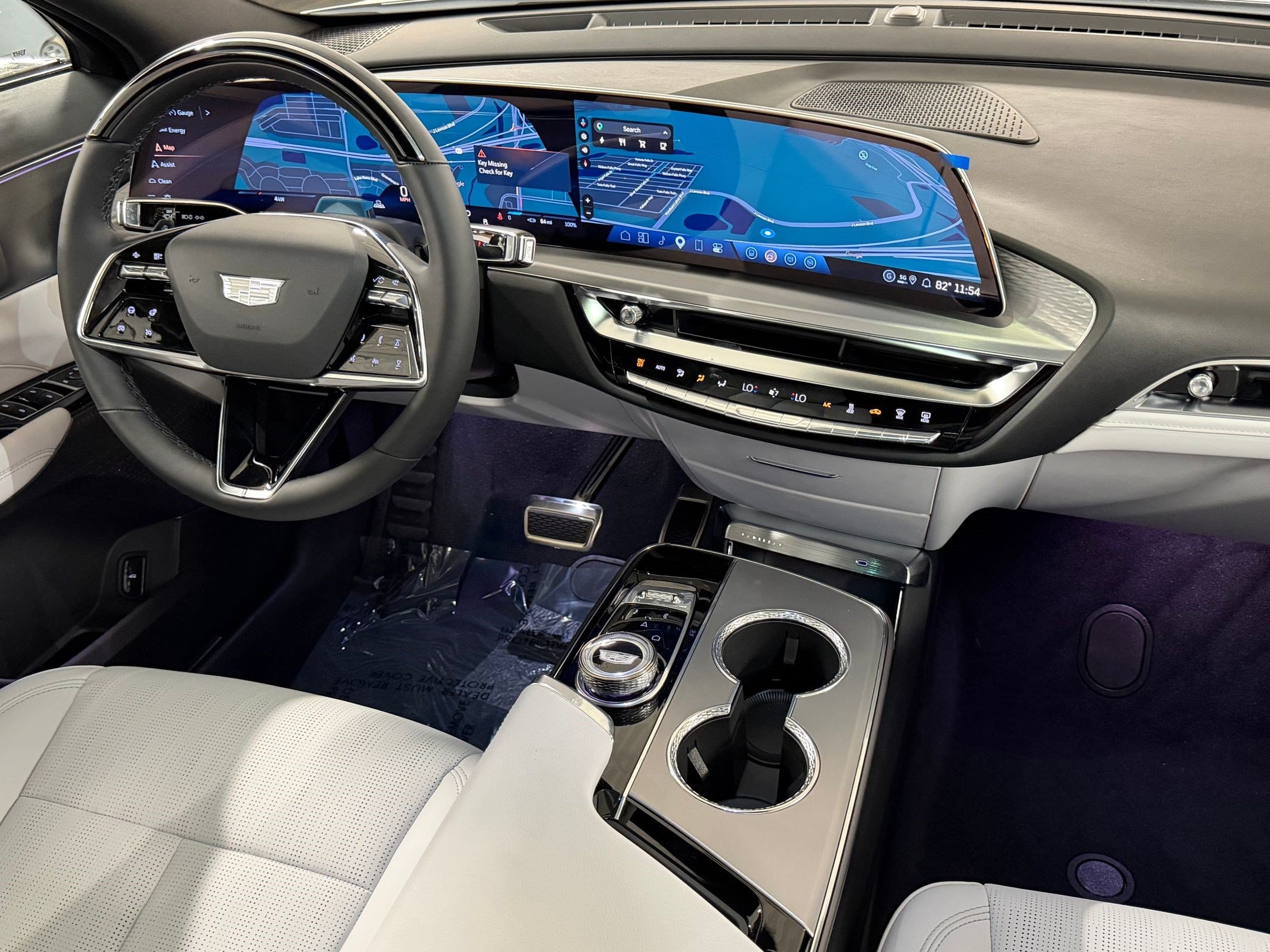 2027 Cadillac LYRIQ Sport - Photo 14
