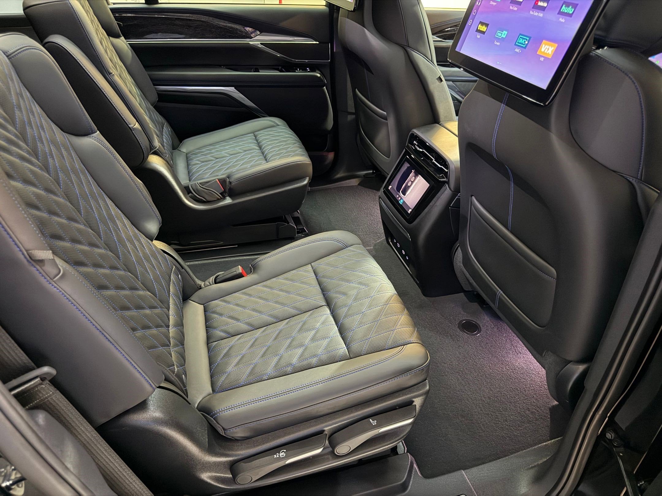 2025 Cadillac Escalade IQ Sport 1 - Photo 53