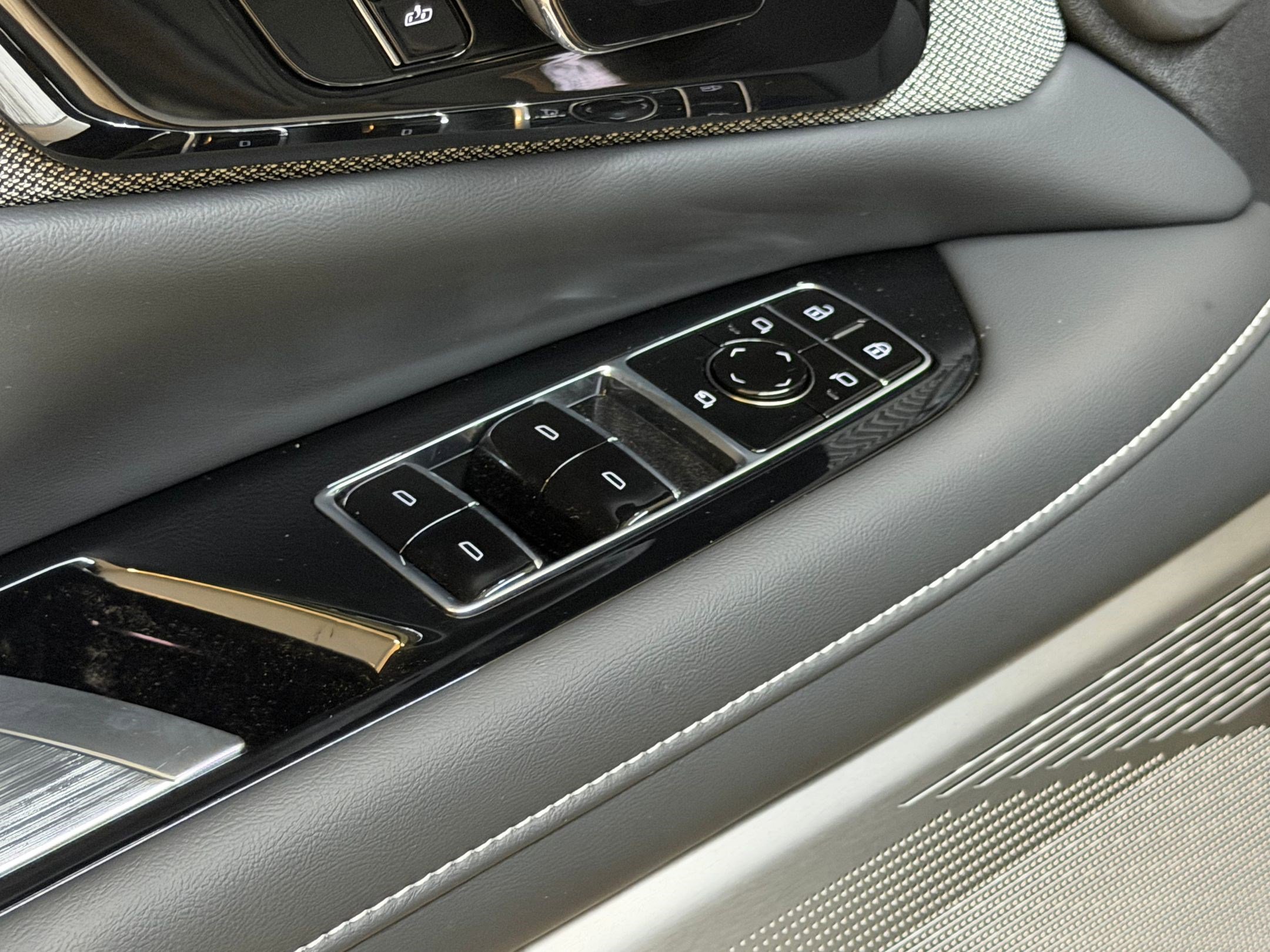 2026 Cadillac OPTIQ Sport - Photo 25