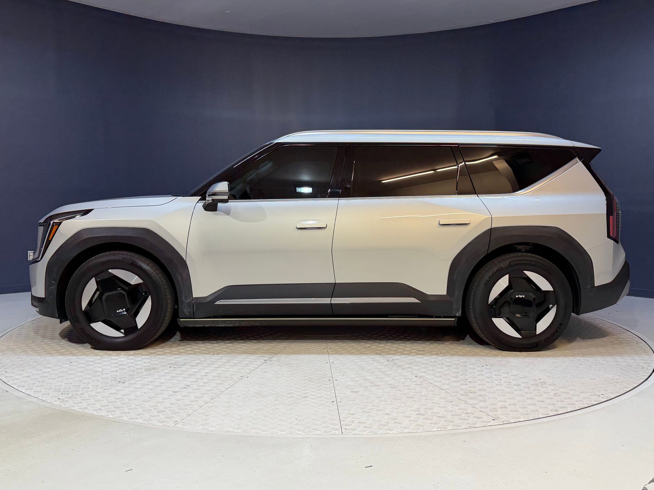 Used 2026 Kia EV9 Wind with VIN 5XYAFFS52TG010333 for sale in Fort Myers, FL