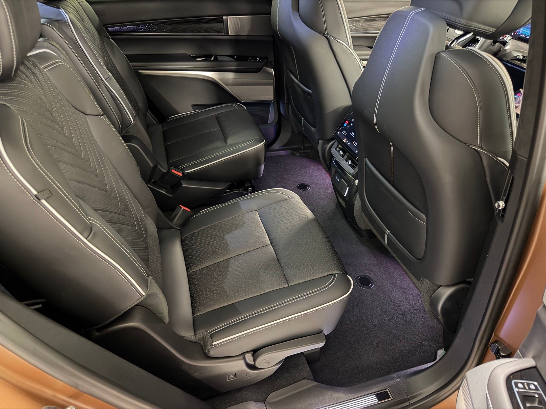 2027 Cadillac VISTIQ Platinum - Photo 52