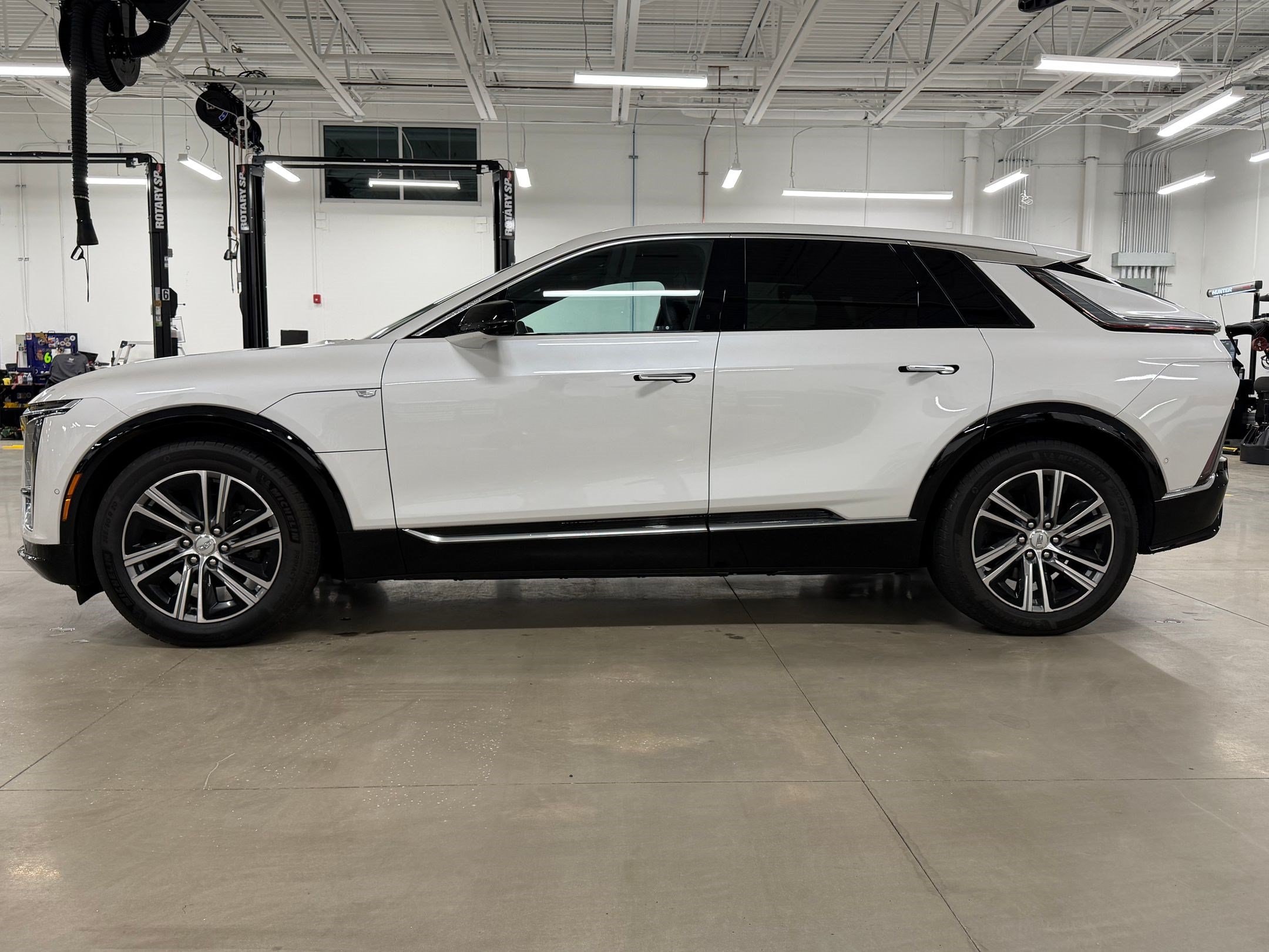Certified 2024 Cadillac LYRIQ Luxury 2 with VIN 1GYKPRRK5RZ124054 for sale in Orlando, FL