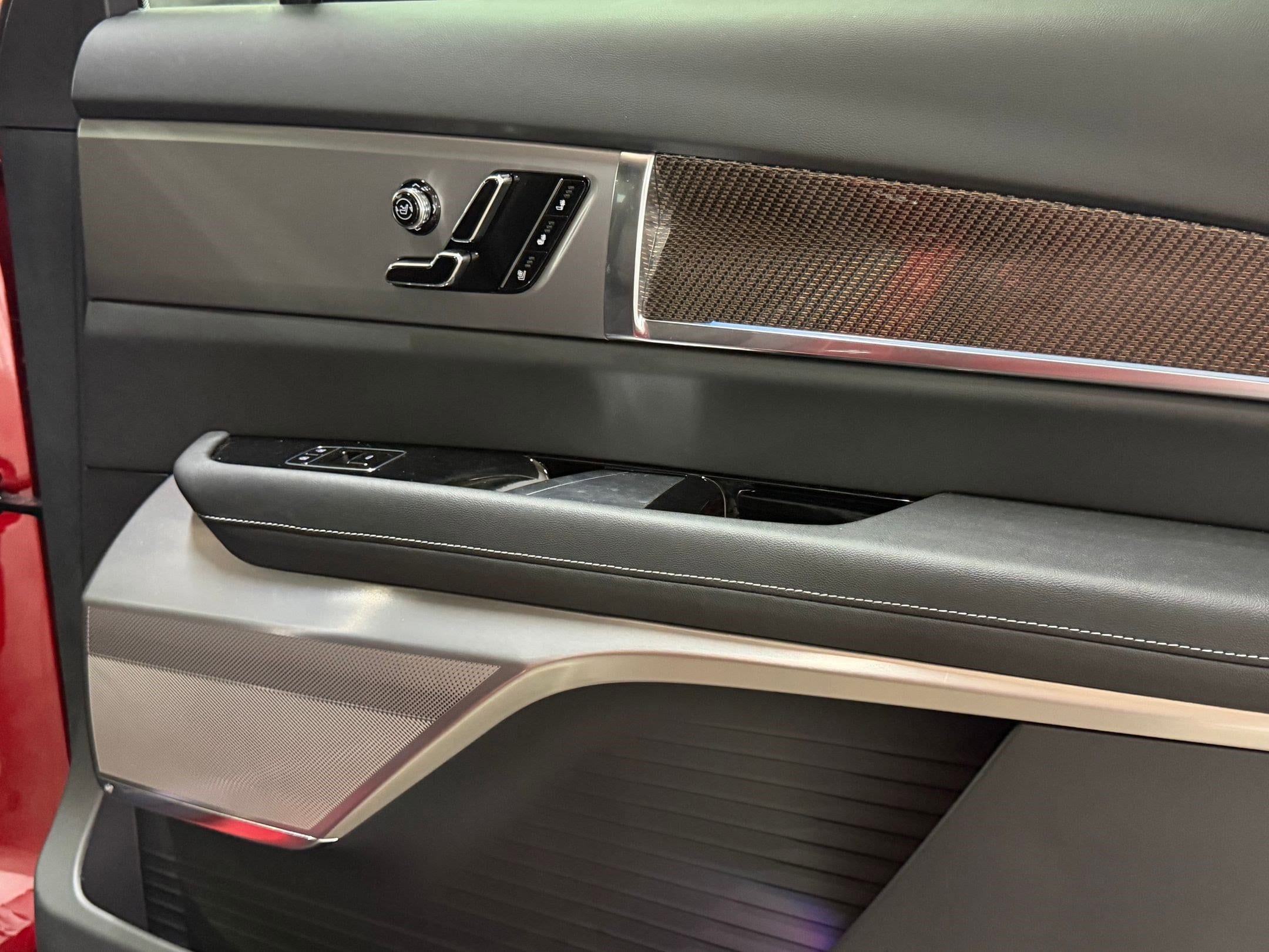 2026 Cadillac VISTIQ Sport - Photo 50