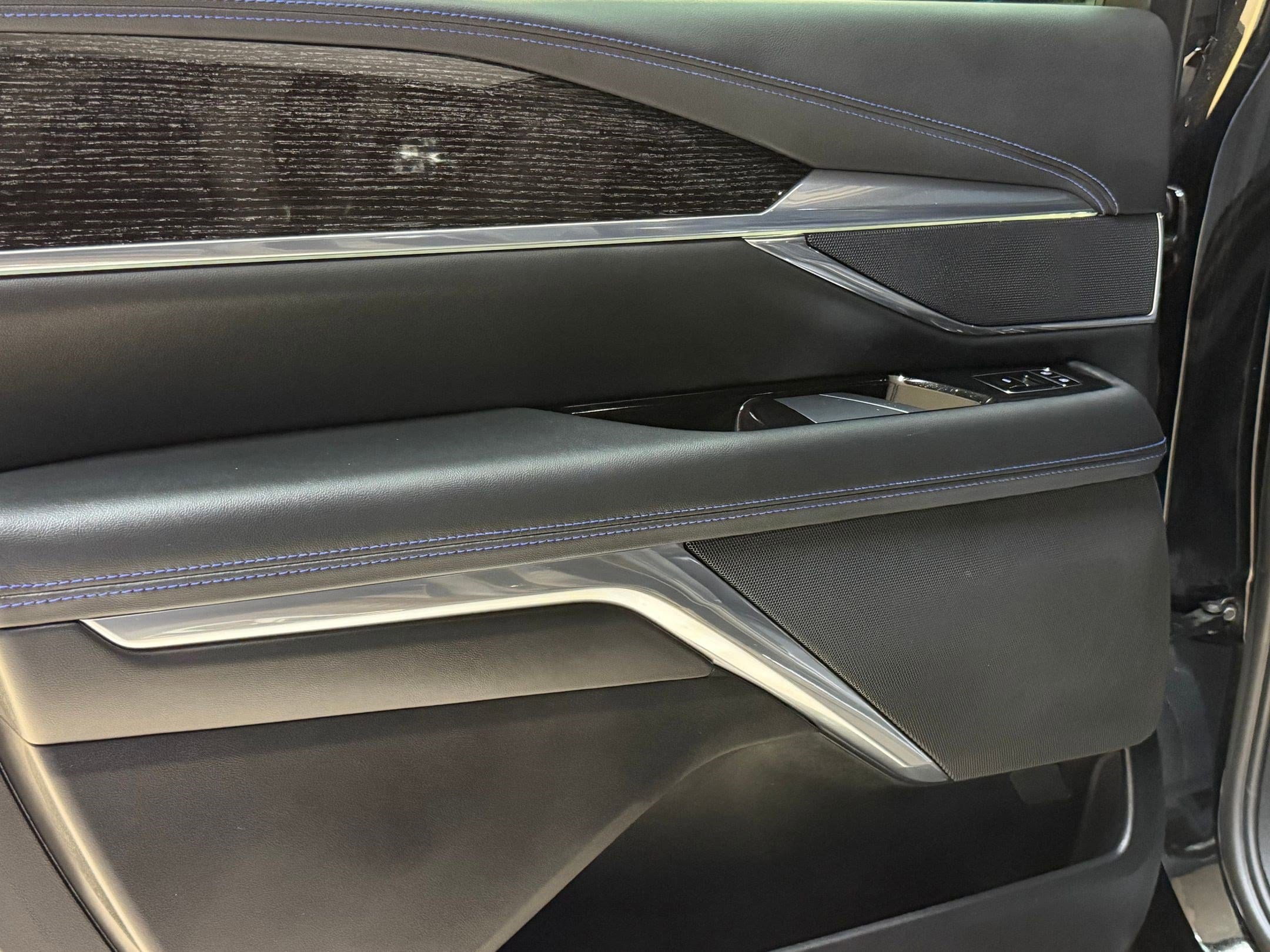 2025 Cadillac Escalade IQ Sport 1 - Photo 45