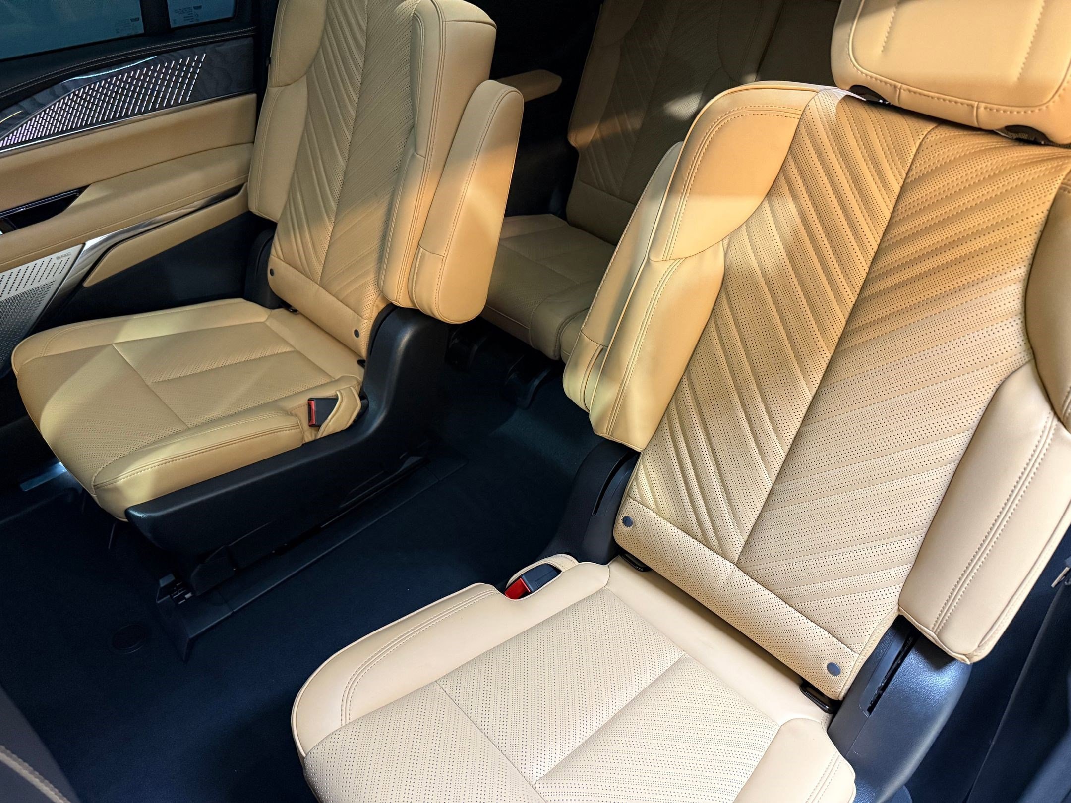 2025 Cadillac Escalade IQ Sport 2 - Photo 48