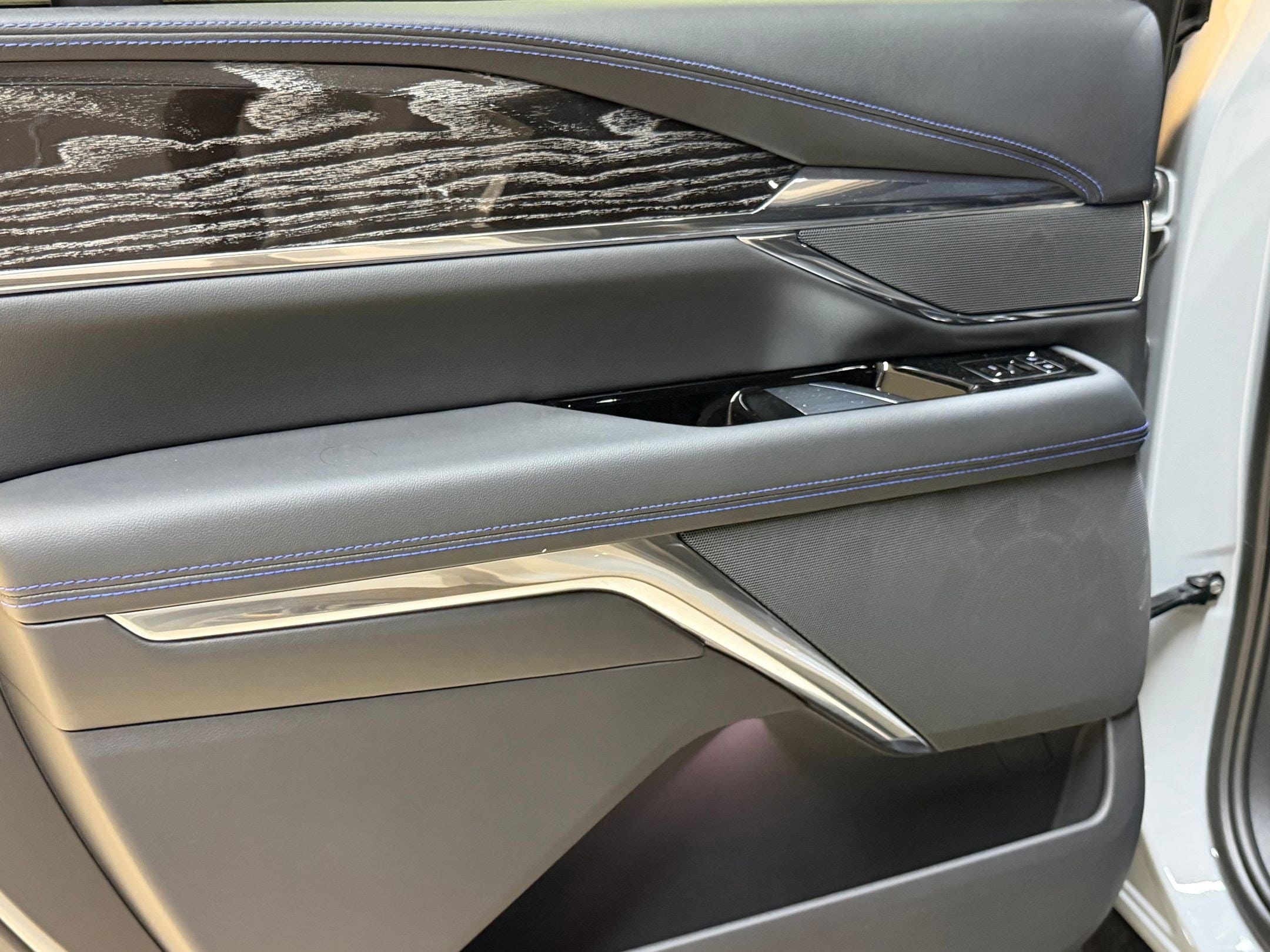2026 Cadillac Escalade IQ Sport - Photo 45