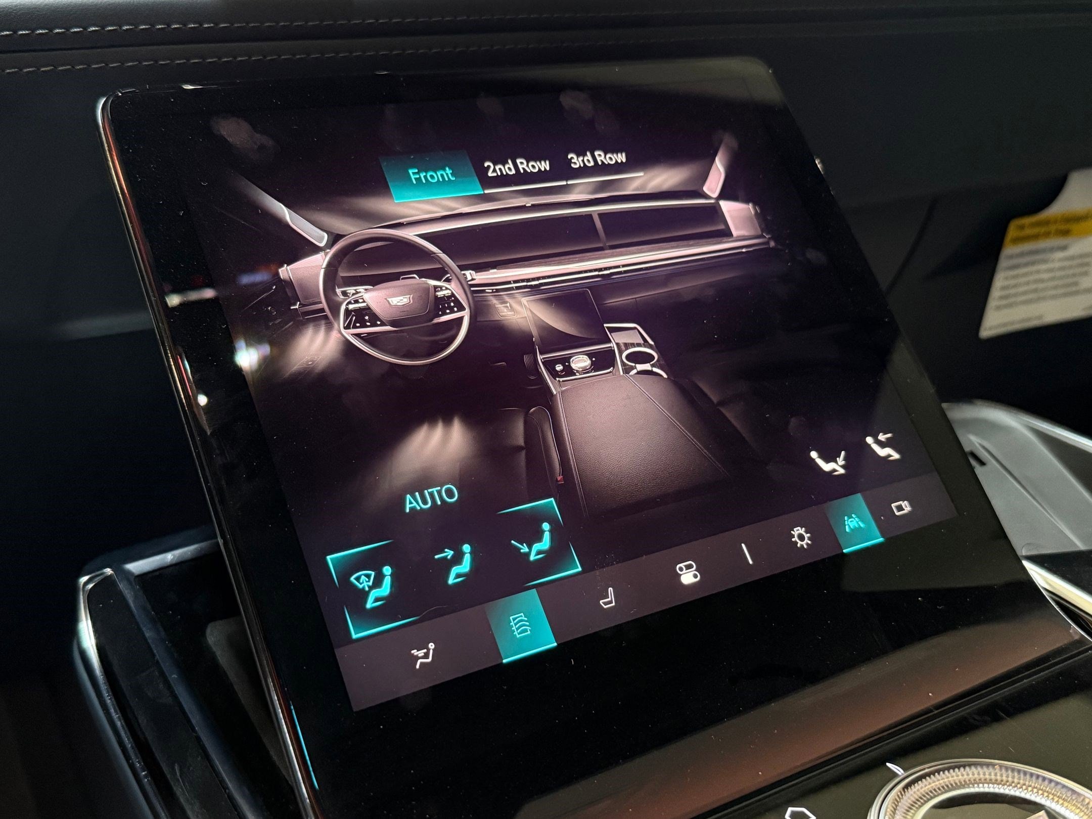 2025 Cadillac Escalade IQ Sport 2 - Photo 36