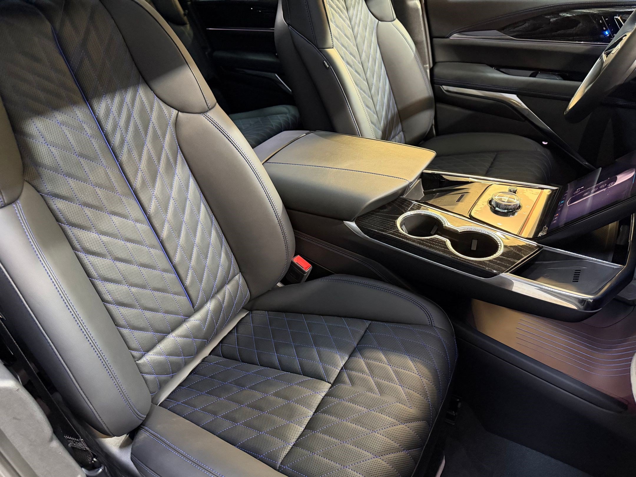 2026 Cadillac Escalade IQ Sport - Photo 58
