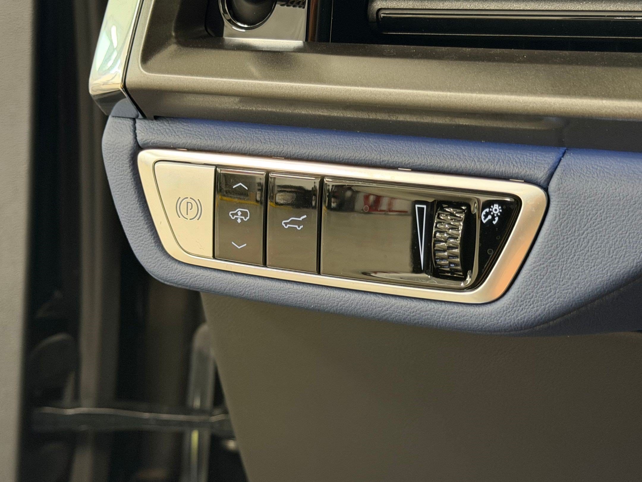 2026 Cadillac VISTIQ Premium Luxury - Photo 35