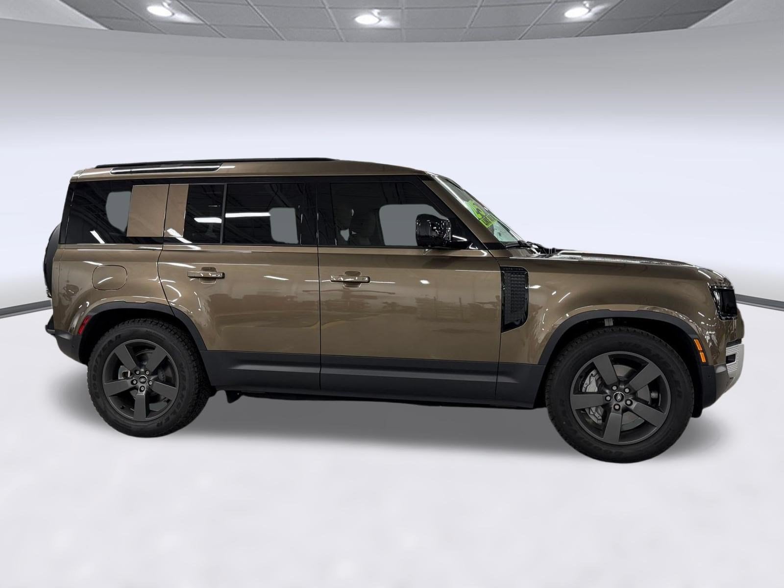 2025 Land Rover Defender S